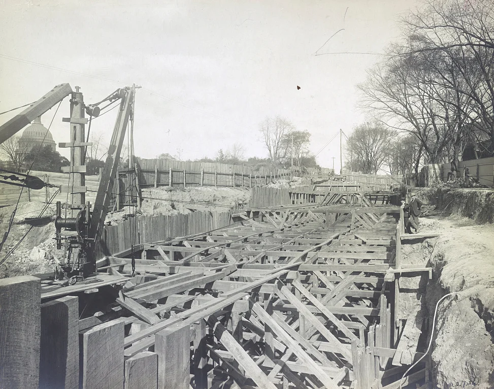 Surface view with the Capitol Dome visible in the background. Photo: Library of Congress Prints and Photographs Division/Public Domain
