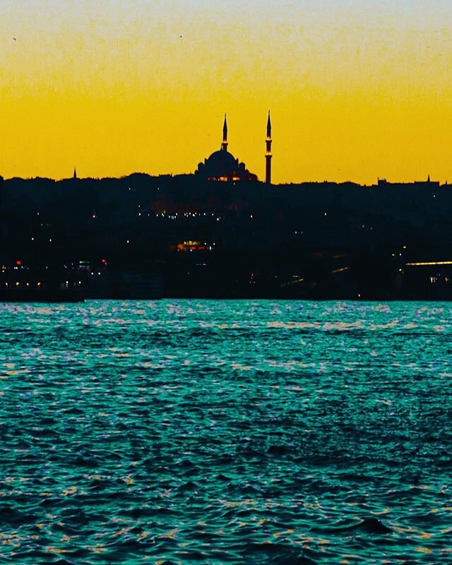 Istanbul Sunsets
By the 📸@thelensofnovakane 
#dakar #africa #senegal #tourism #travel #photo #photography #nationalgeographic #natgeo #blogger #africanwedding #african #africatotheworld #africanstyle #dakarlives #dakaryellow #melanin #melaninpoppin 