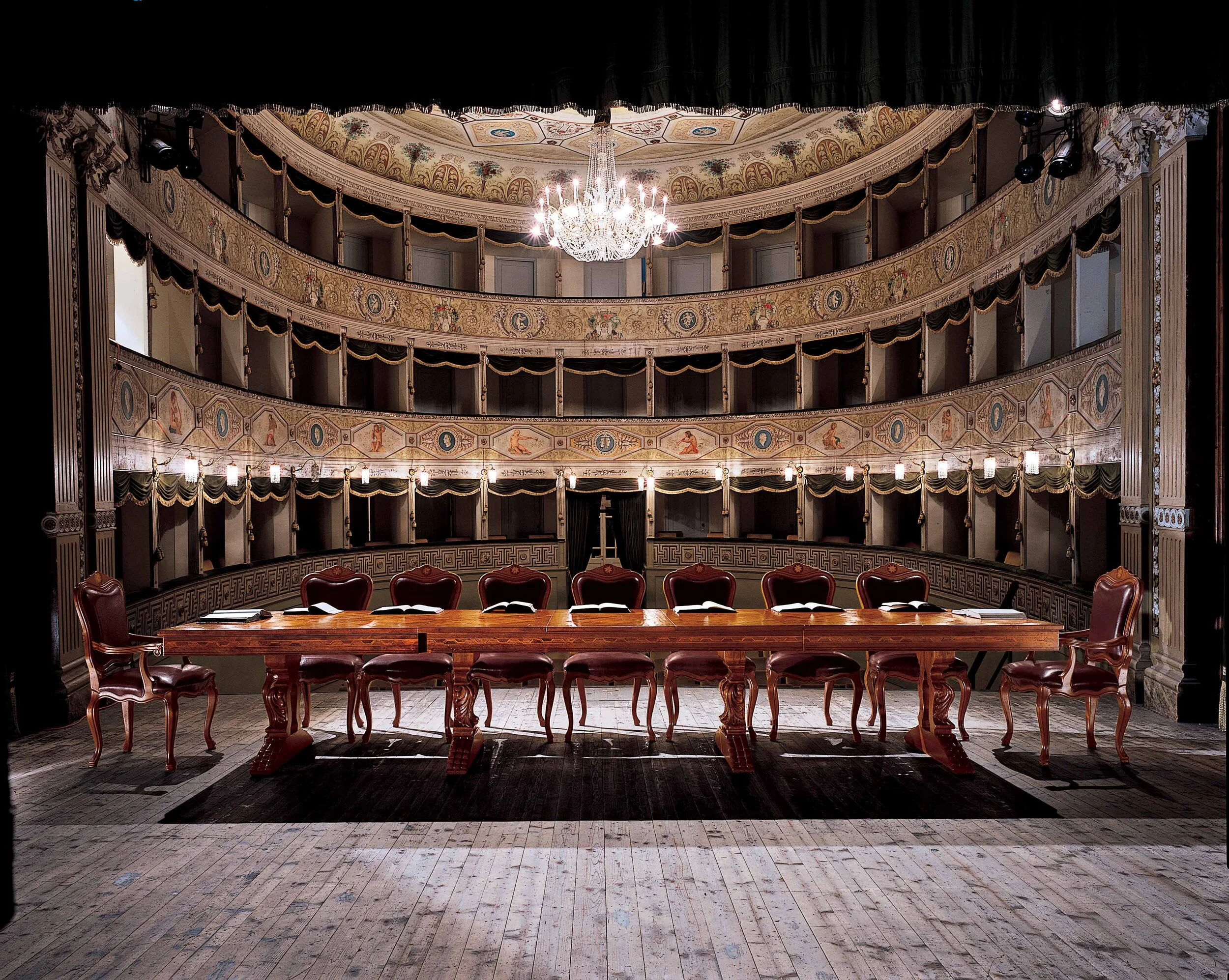 Italian Precious Furniture & Wood Flooring