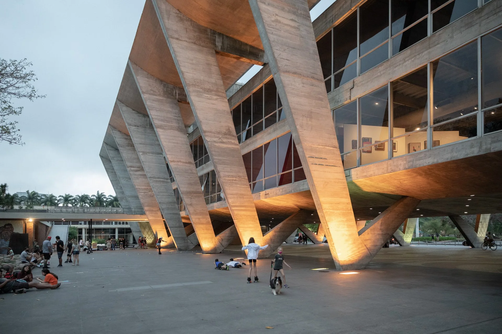 Museum für Moderne Kunst MAM - Affonso Reidy - Rio de Janeiro - Brasilien - Insight Architecture.jpg