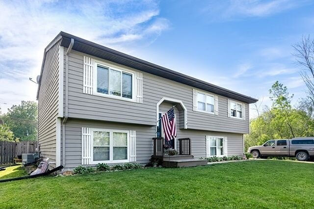 Just hit the market this morning- A giant deck with an even bigger back yard.  Tons of room out in Carol Beach.

#midwestmoment
#bhgre
#powerrealty
#realestatephotography
#lakemichigan
#shootslik
#teamtokina
#kenoshahomes
#wisconsin
#kenosha
#carolbe