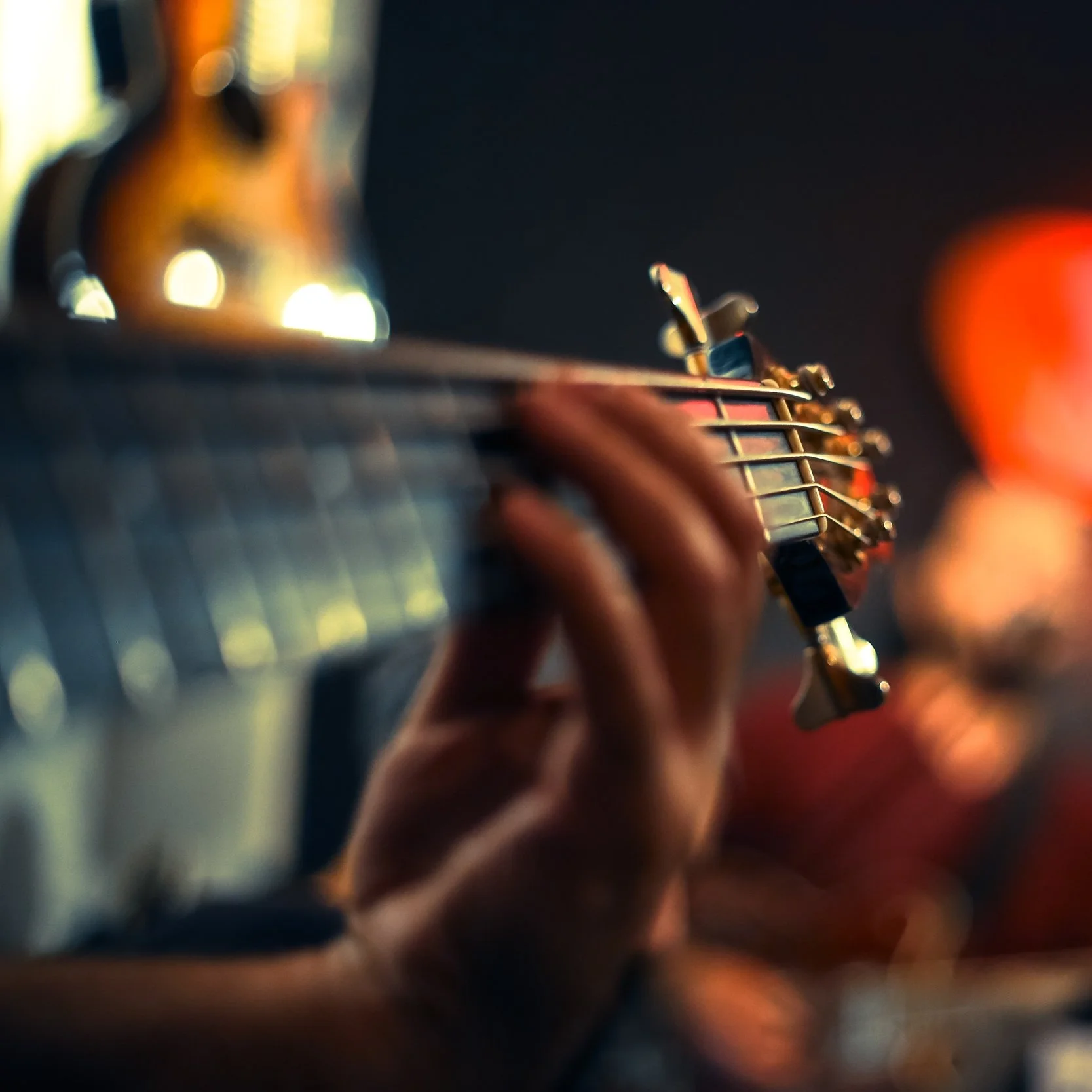 artist-blur-blurred-background-2111856.jpg