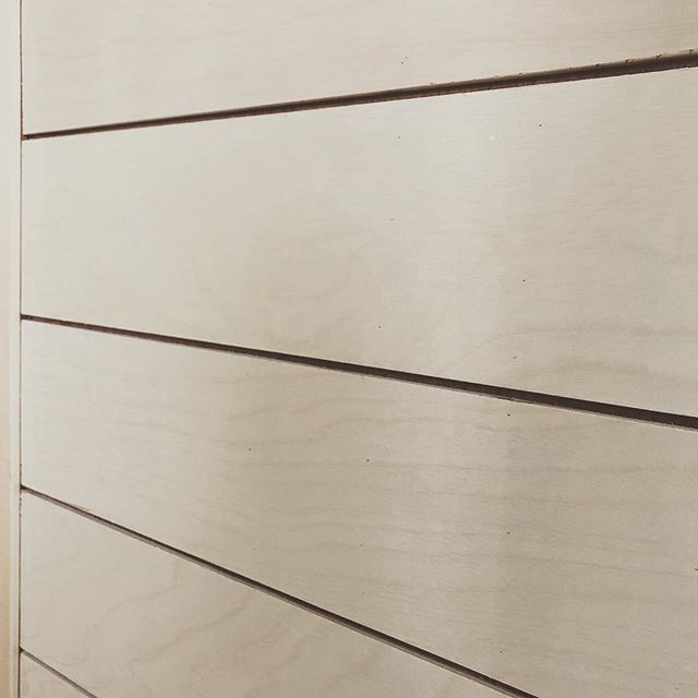 🙌🏻
⬇️
#shiplap
#customkitchen 
#scandanaviandesign 
#sneakpeek 
#kitchendesign 
#kitchenremodel 
#kitchenrenovation 
#kitchensofinstagram 
#kitchencabinets 
#interiordesign 
#interiordesigner 
#cedarvinedesign