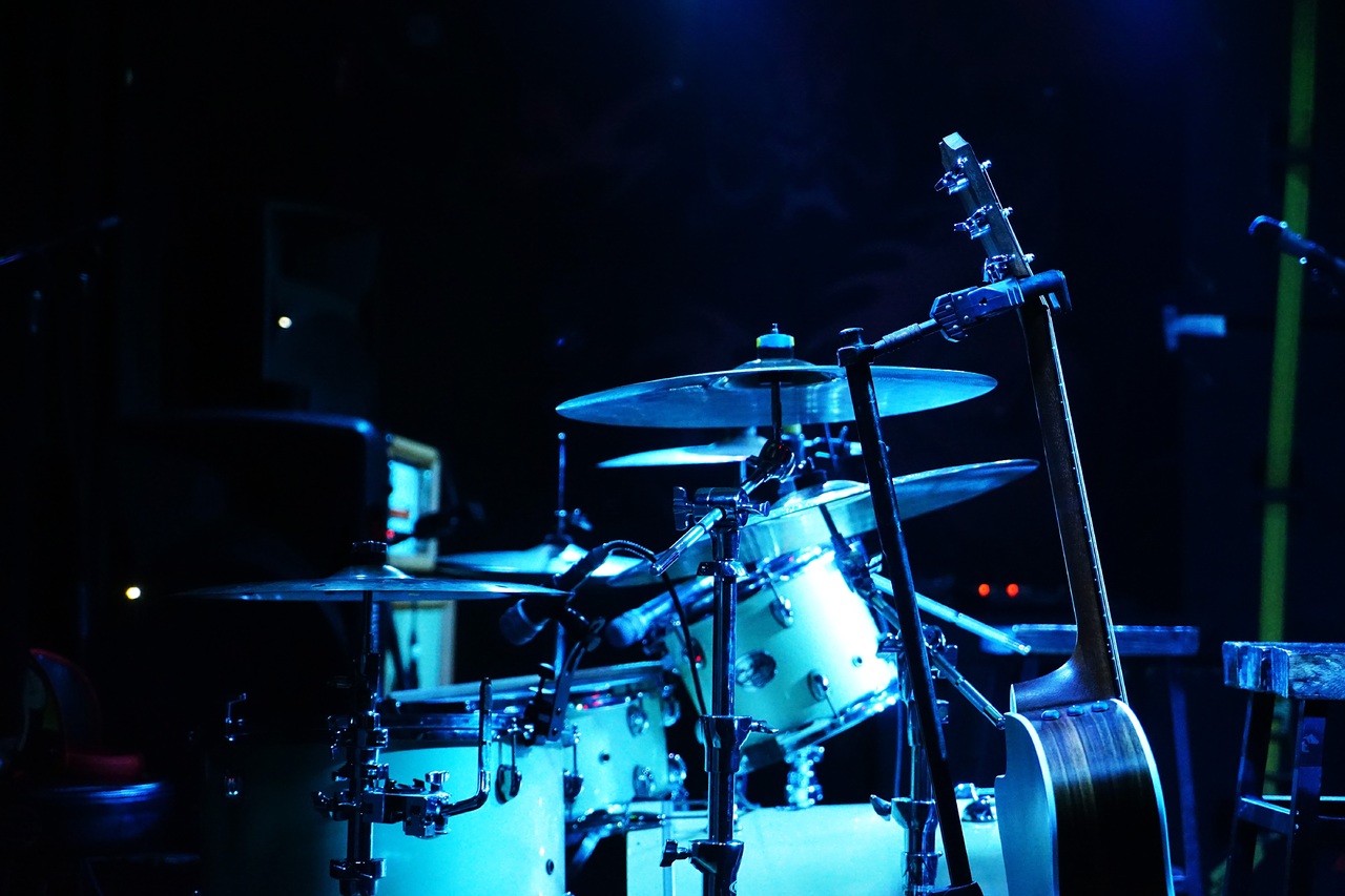 music-concert-microphone-musician-drum-percussion-656873-pxhere.com.jpg