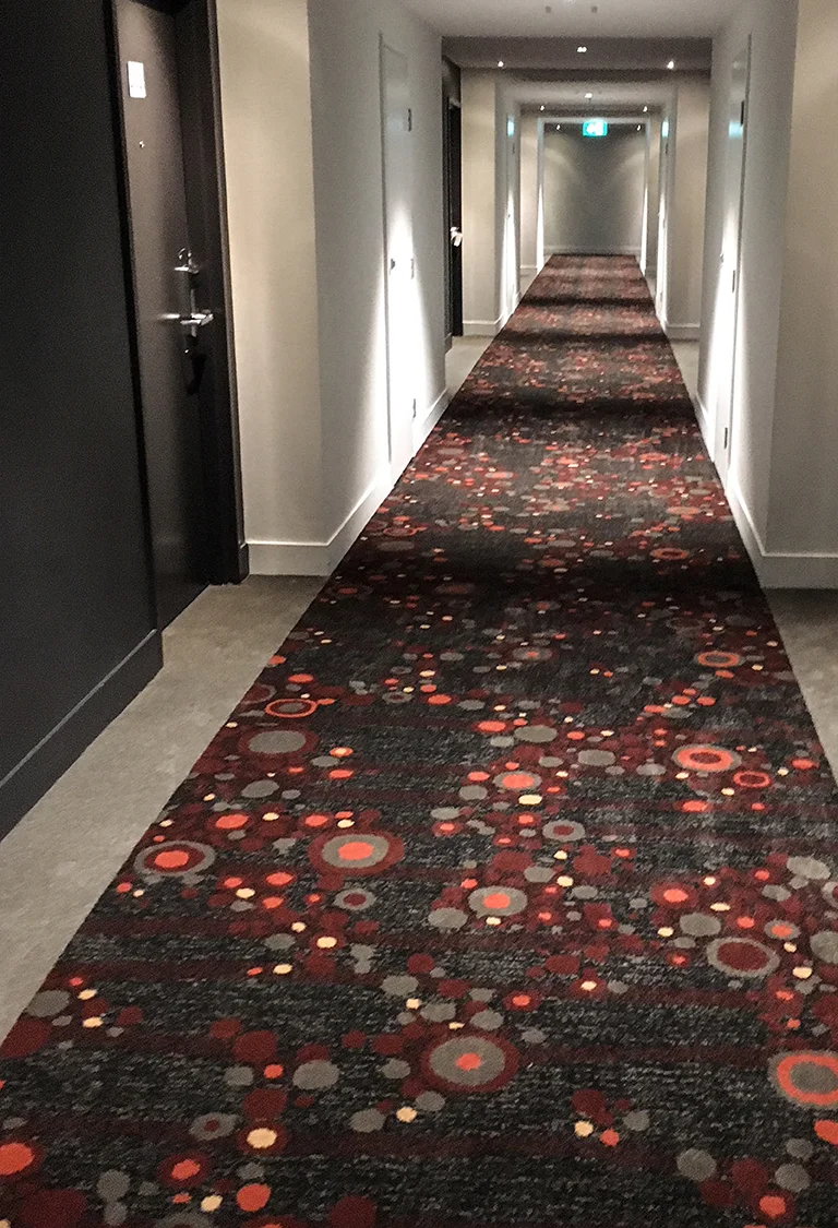 novotel corridor.jpg