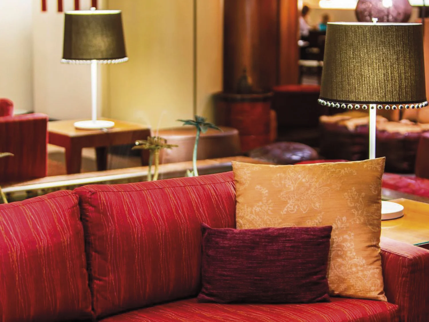 crowne plaza interior 3.jpg