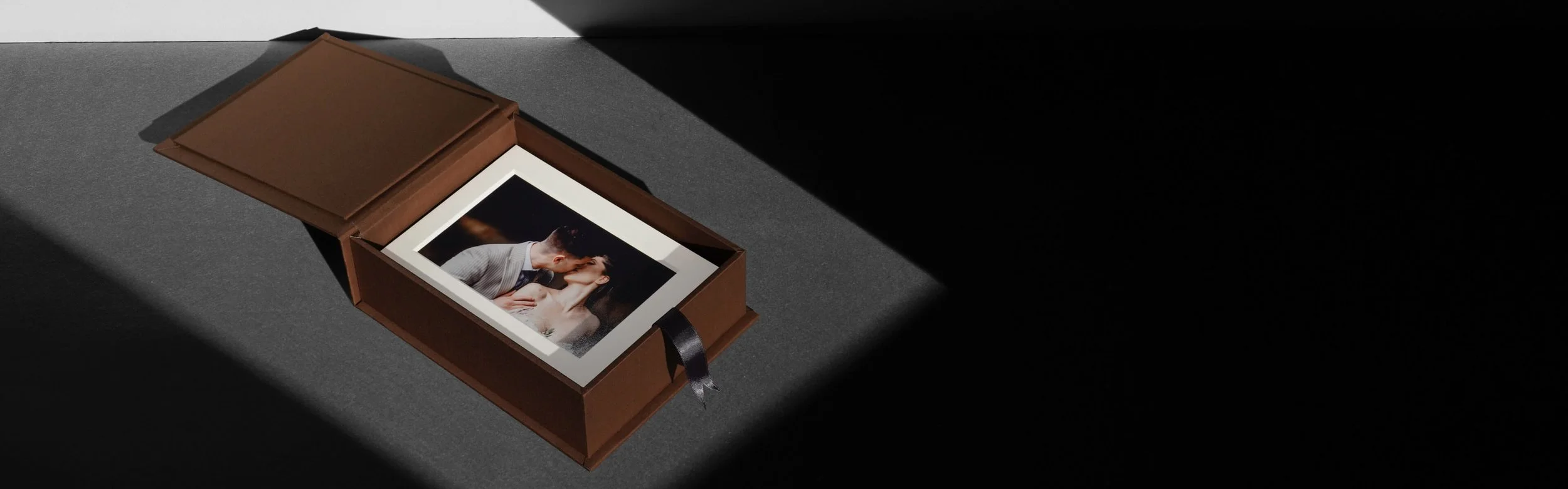 folio-box-with-prints-included-1.jpg