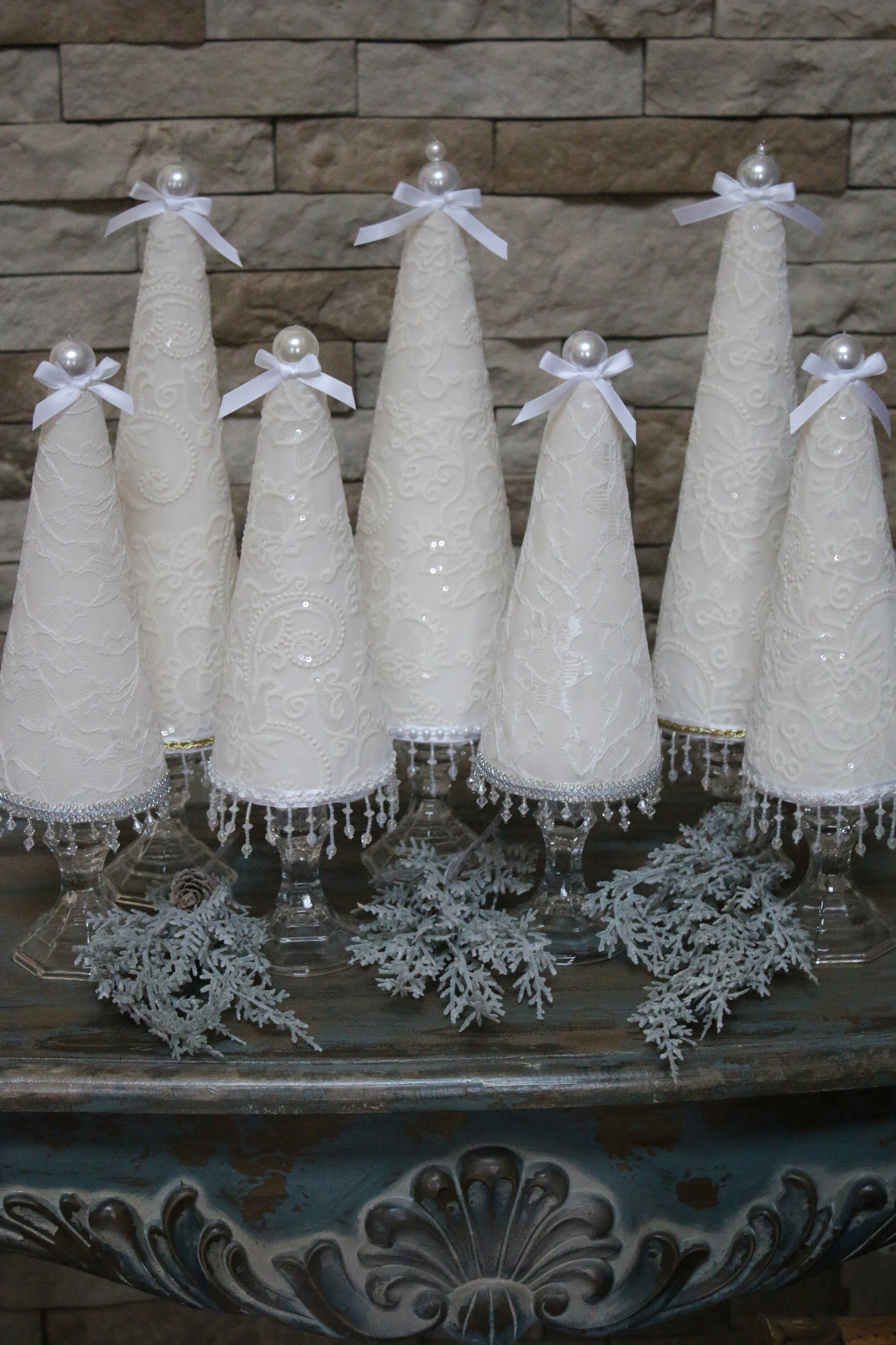 Lace Christmas trees 14-18"