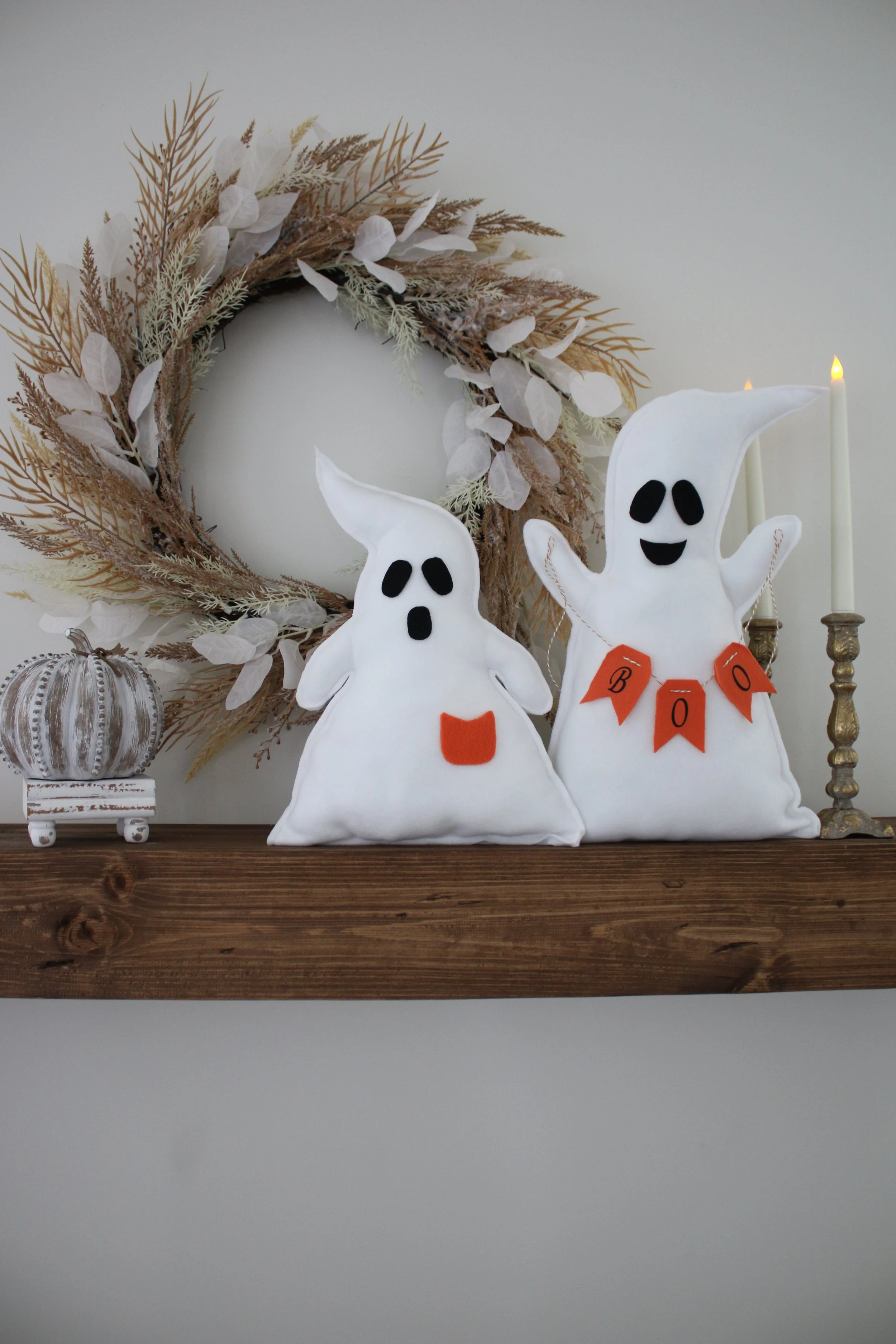 Ghosts with accents (Set of two)