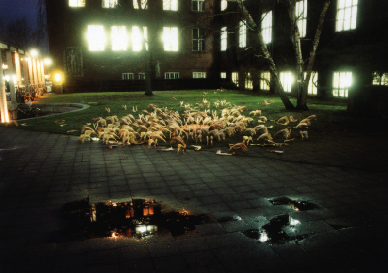 61997_I have never seen my Death_Hamburg_Photo Chiharu Shiota.jpg