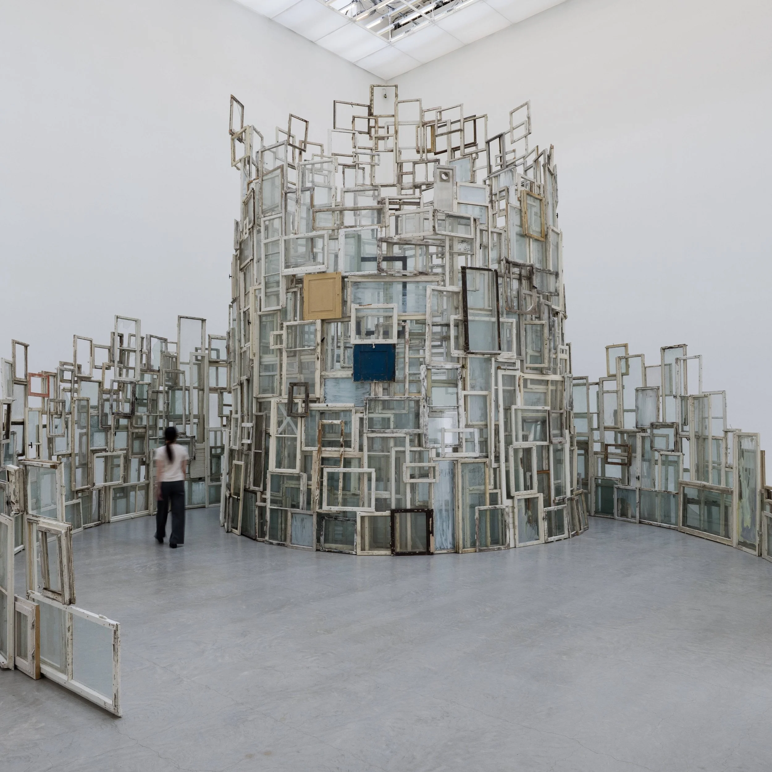 The installation "A Room of Memory", part of the collection of the @21_kanazawa 21st Century Museum of Contemporary Art, Kanazawa, Japan, is currently on view in the collection exhibition "Walking, Staying".
For this installation,
