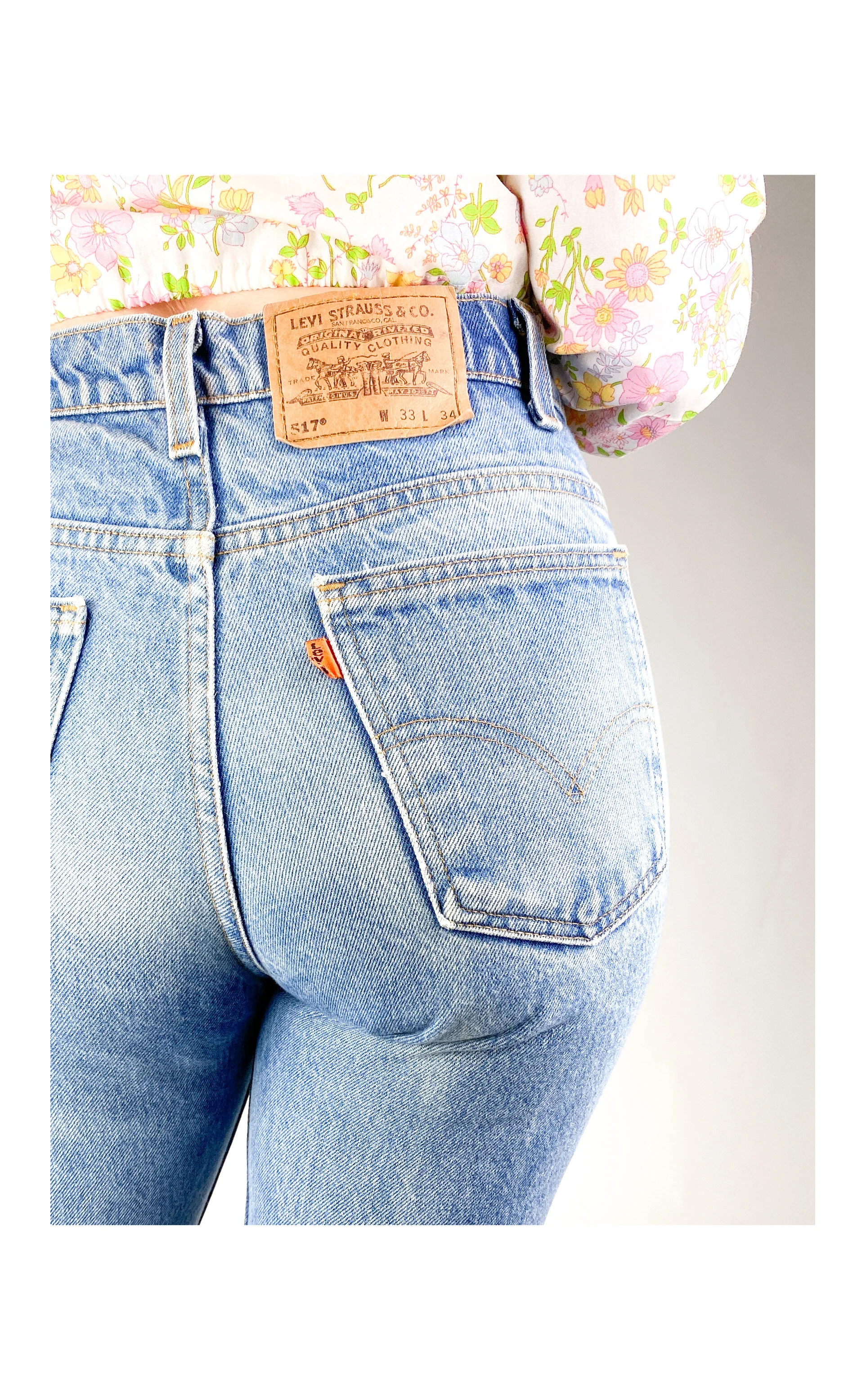 Vintage Light Wash Levis 517s (31)