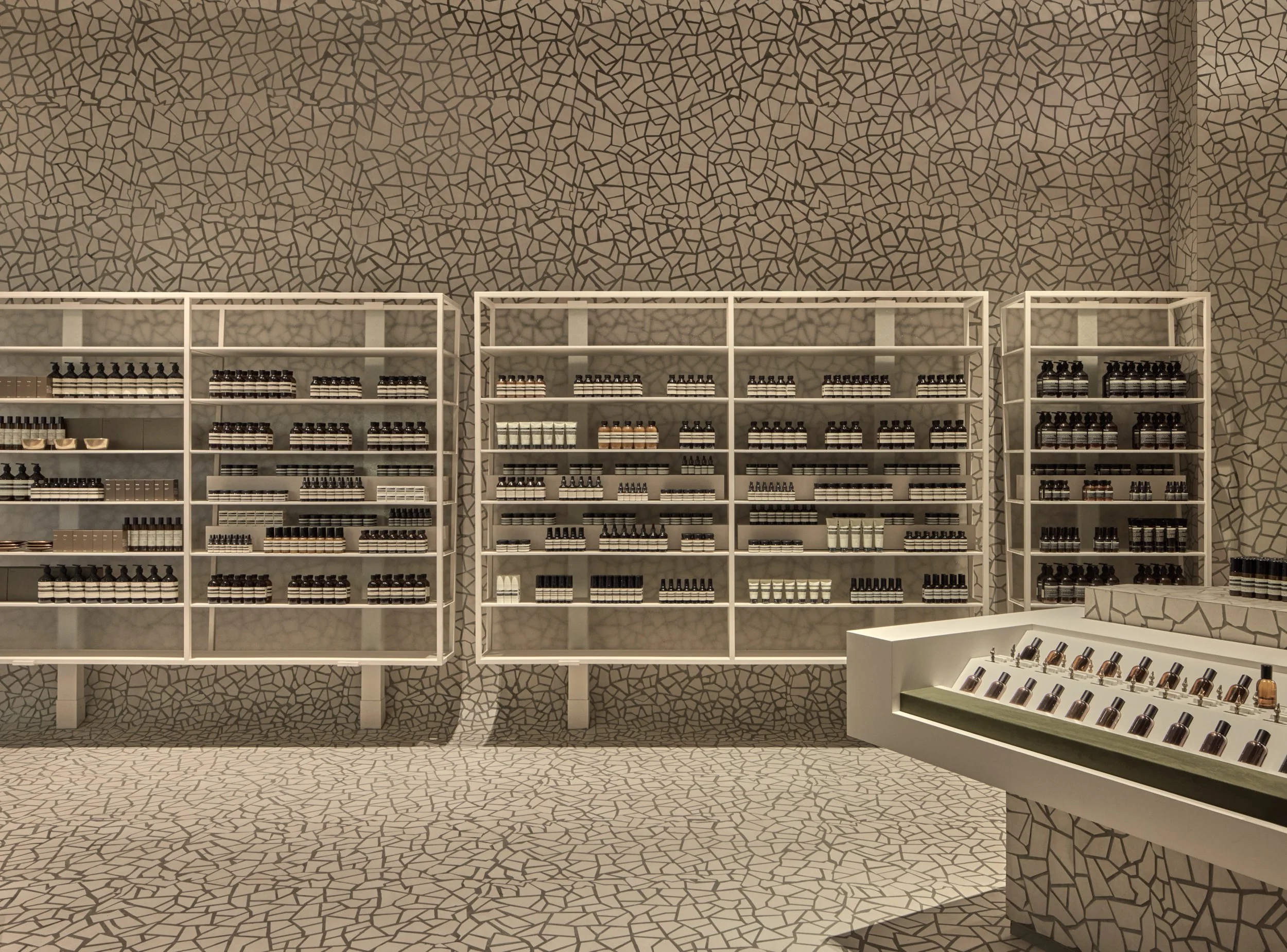 Aesop_Red Sea Mall_2025_5_OP.jpg