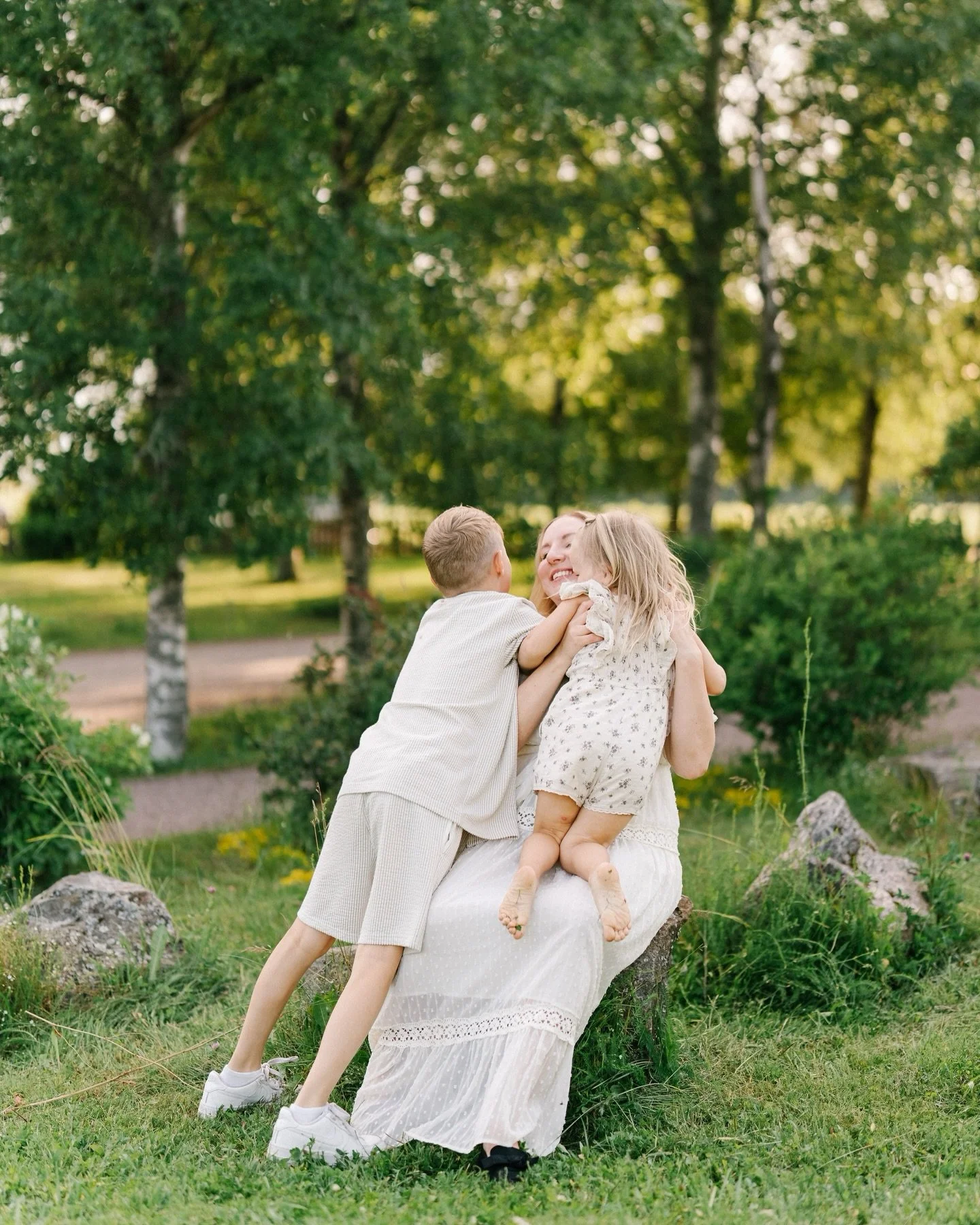 My whole world 
&mdash; &auml;itienp&auml;iv&auml;n&auml; ja aina 🌏🤰🏼🤎

Kauneinta &auml;itienp&auml;iv&auml;&auml; 🤎

Halaus sinulle, jolle t&auml;m&auml; p&auml;iv&auml; on syyst&auml; tai toisesta yksi vuoden vaikeimmista - sit&auml; se on oll