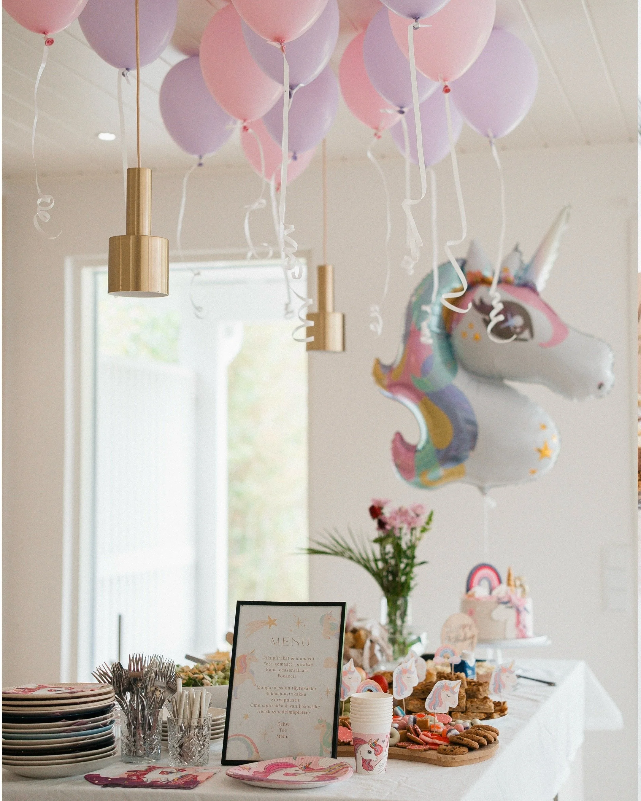 T&auml;n&auml;&auml;n juhlittiin v&auml;h&auml;n etuk&auml;teen meid&auml;n rakkainta viisivuotiasta 🦄🌸💞

Ihana juhlap&auml;iv&auml; takana ja juhlasankari niin onnellinen p&auml;iv&auml;st&auml;&auml;n, et itkett&auml;&auml; 🥹

#syntym&auml;p&au