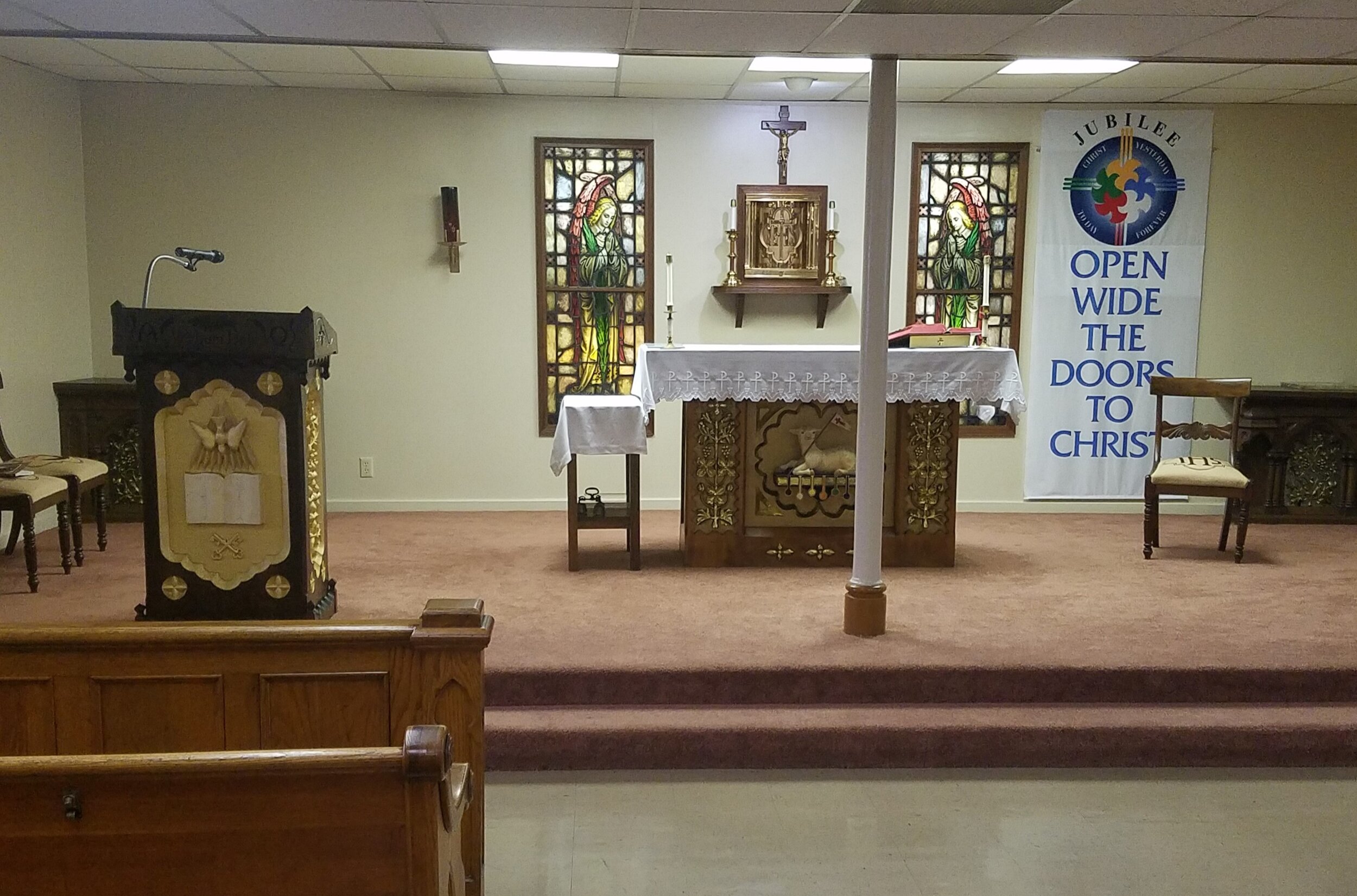 chapel altar.jpg