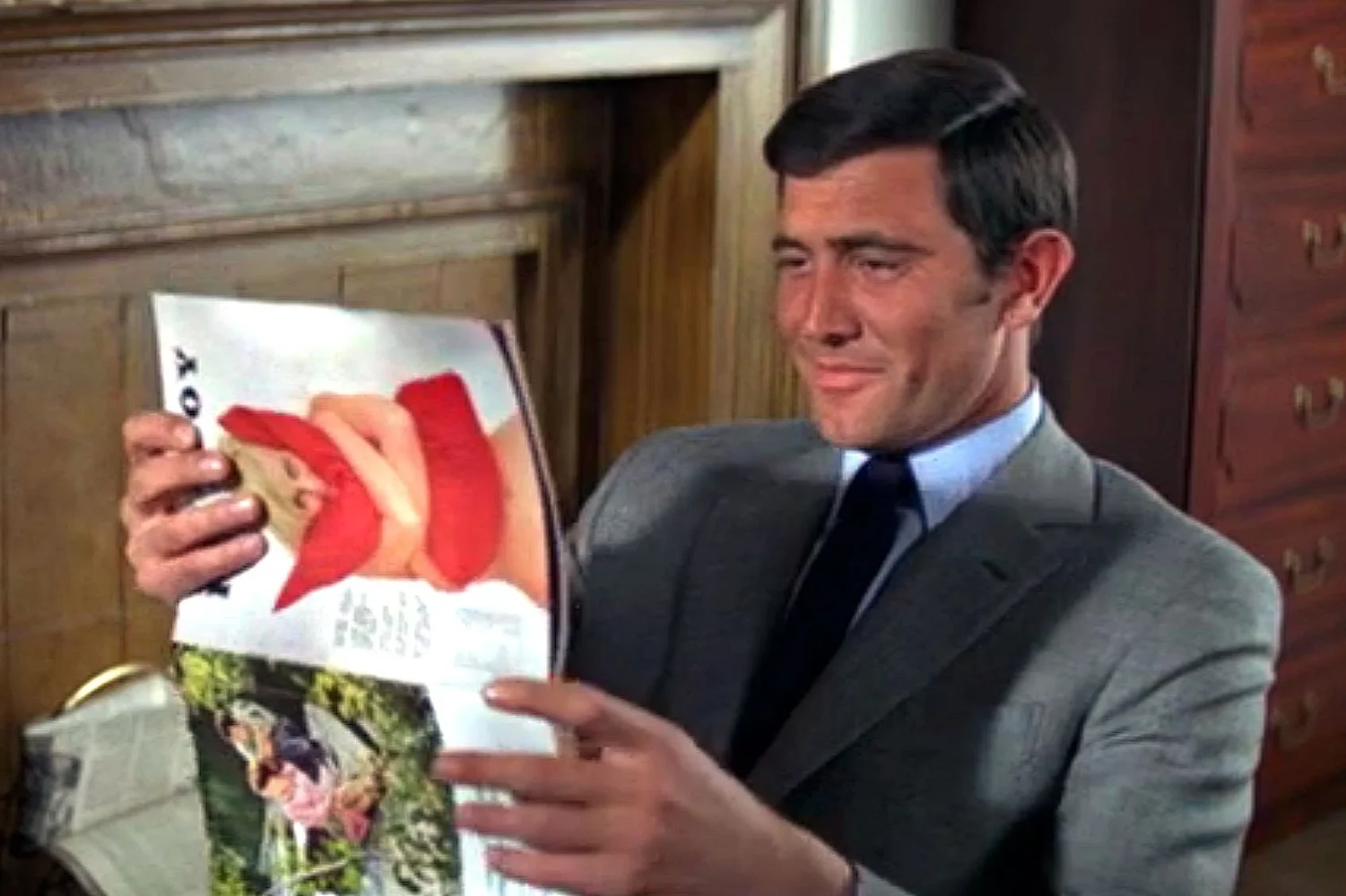Bond Reading.jpg