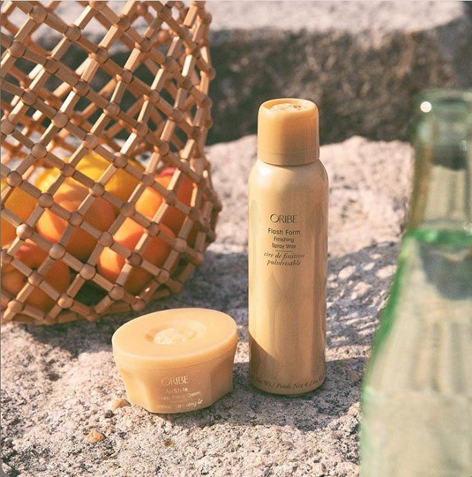 We are obsessed with this duo! A must have for textured and frizz free hair this summer🌞