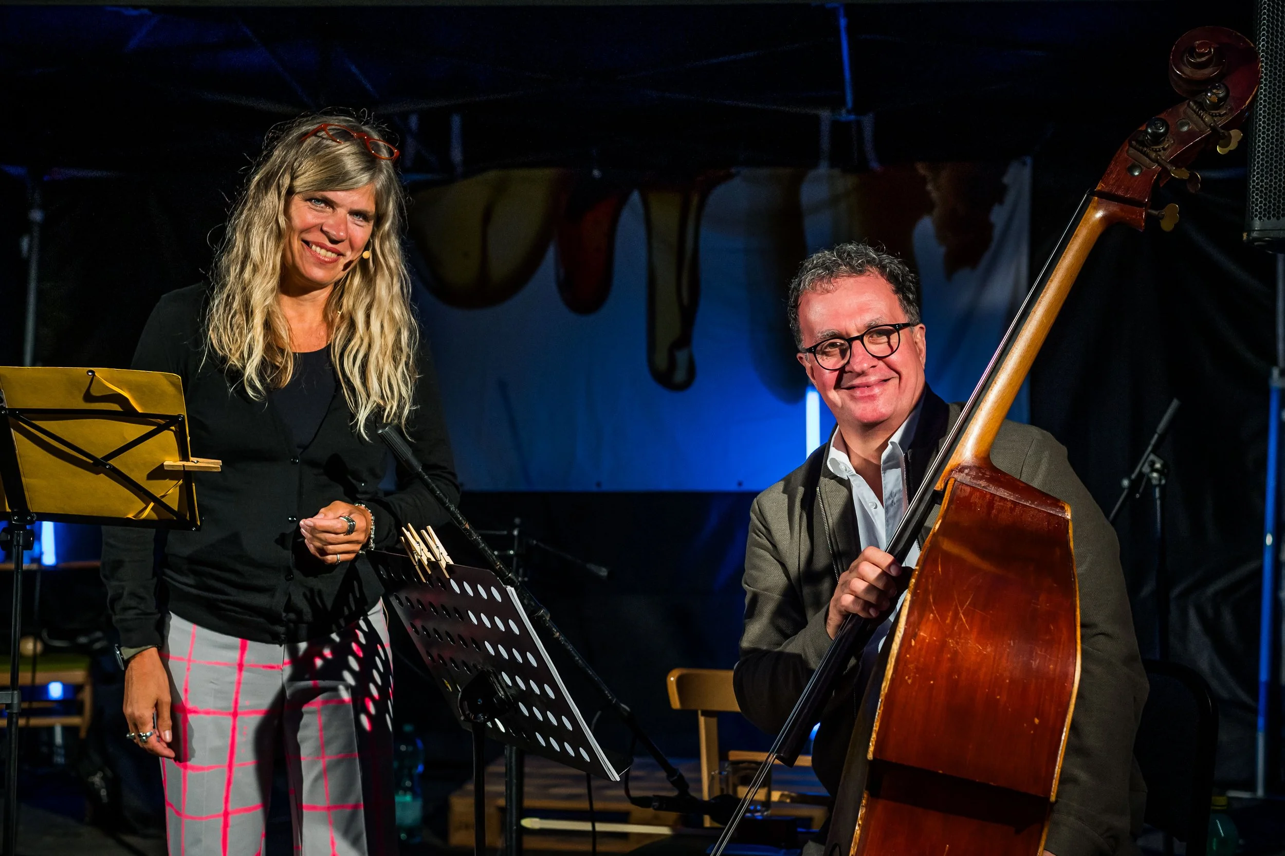 »Bienengedanken mit Bass« am Freitag 12.6.26 – Domäne Fredeburg