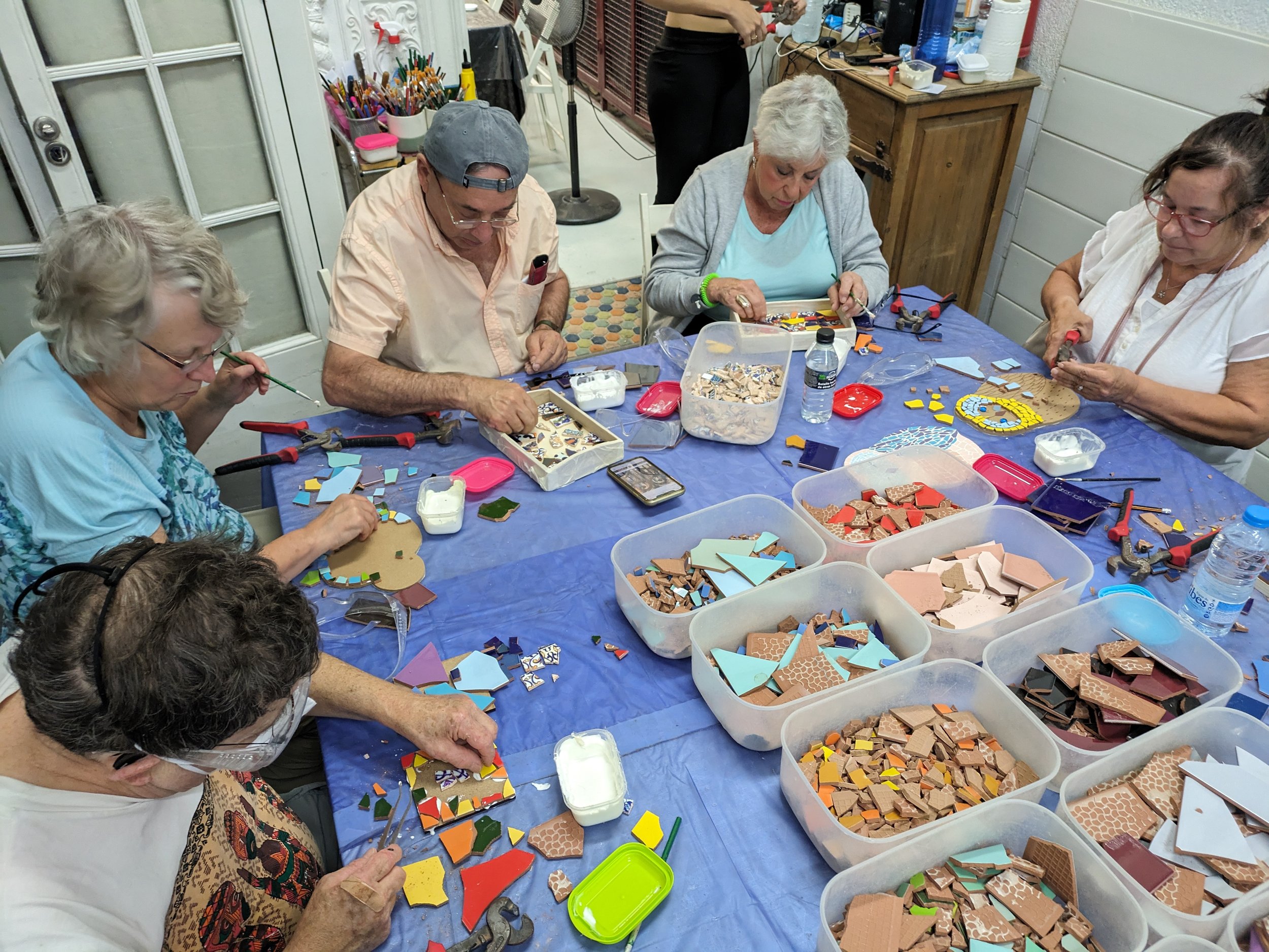 Mosaic Workshop for creative people