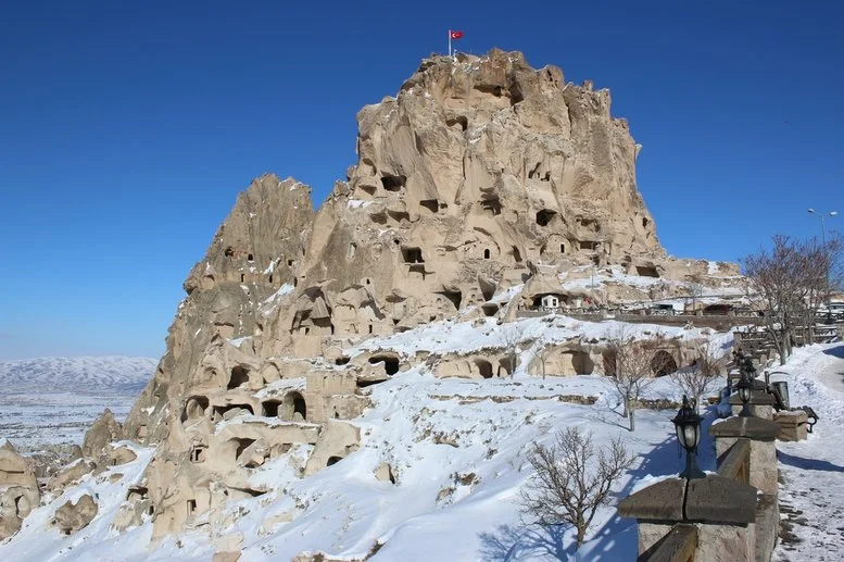 Uçhisar Castle Turkey.jpg