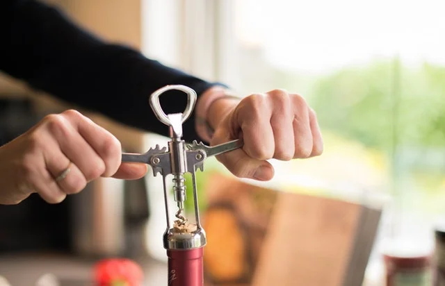 wine-cork-corkscrew-uncork-404341.jpeg