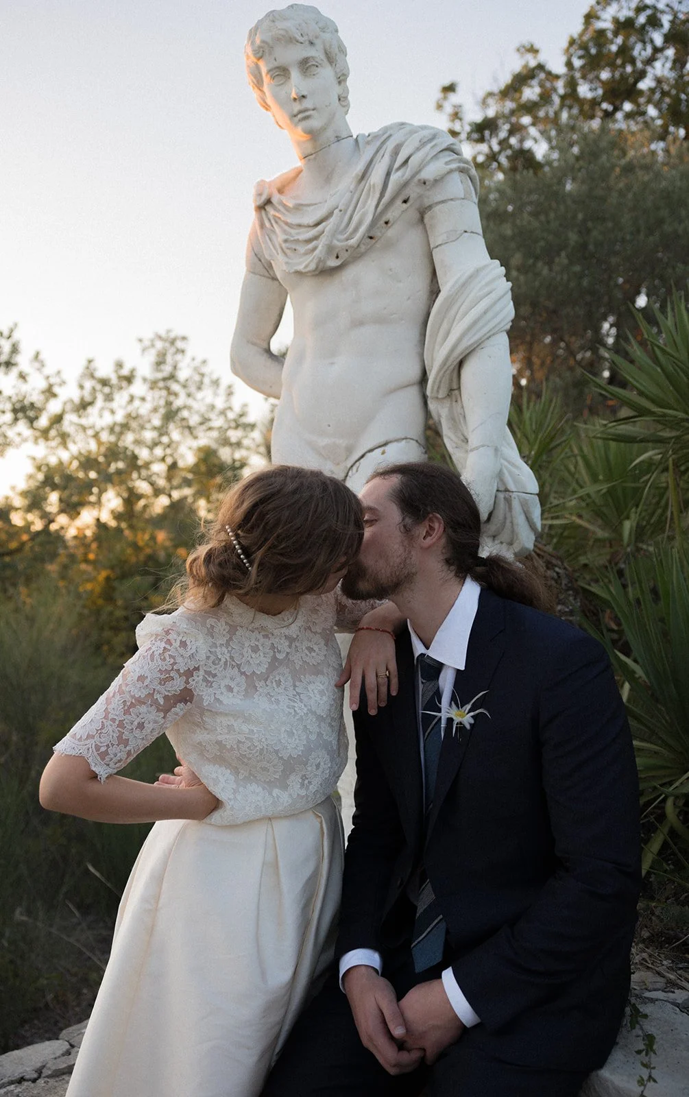 Bride and groom at golden hour at Le Grand Banc in Provence, photographed by The Lopes Photography
