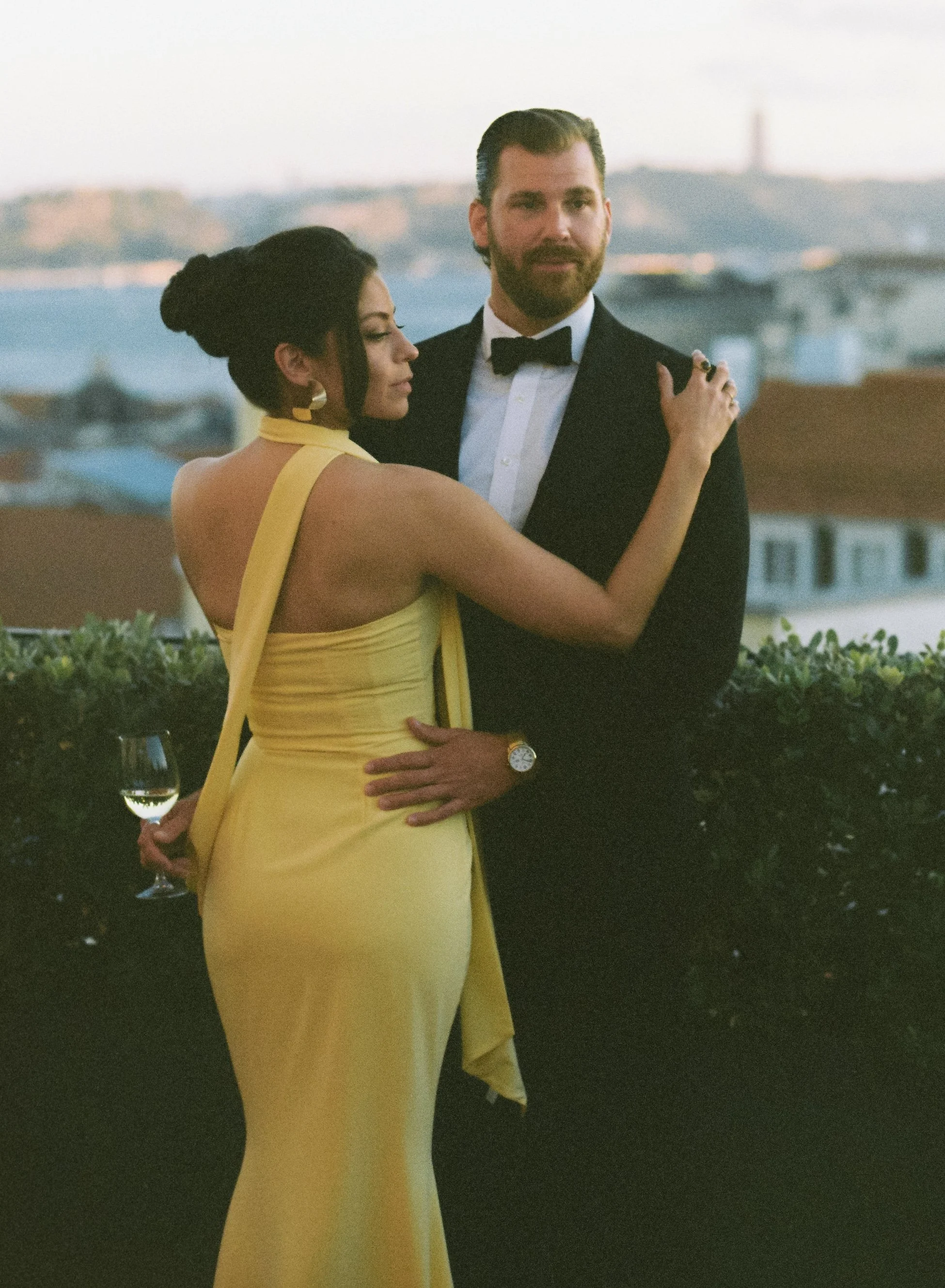 guests at cocktail hour.jpg