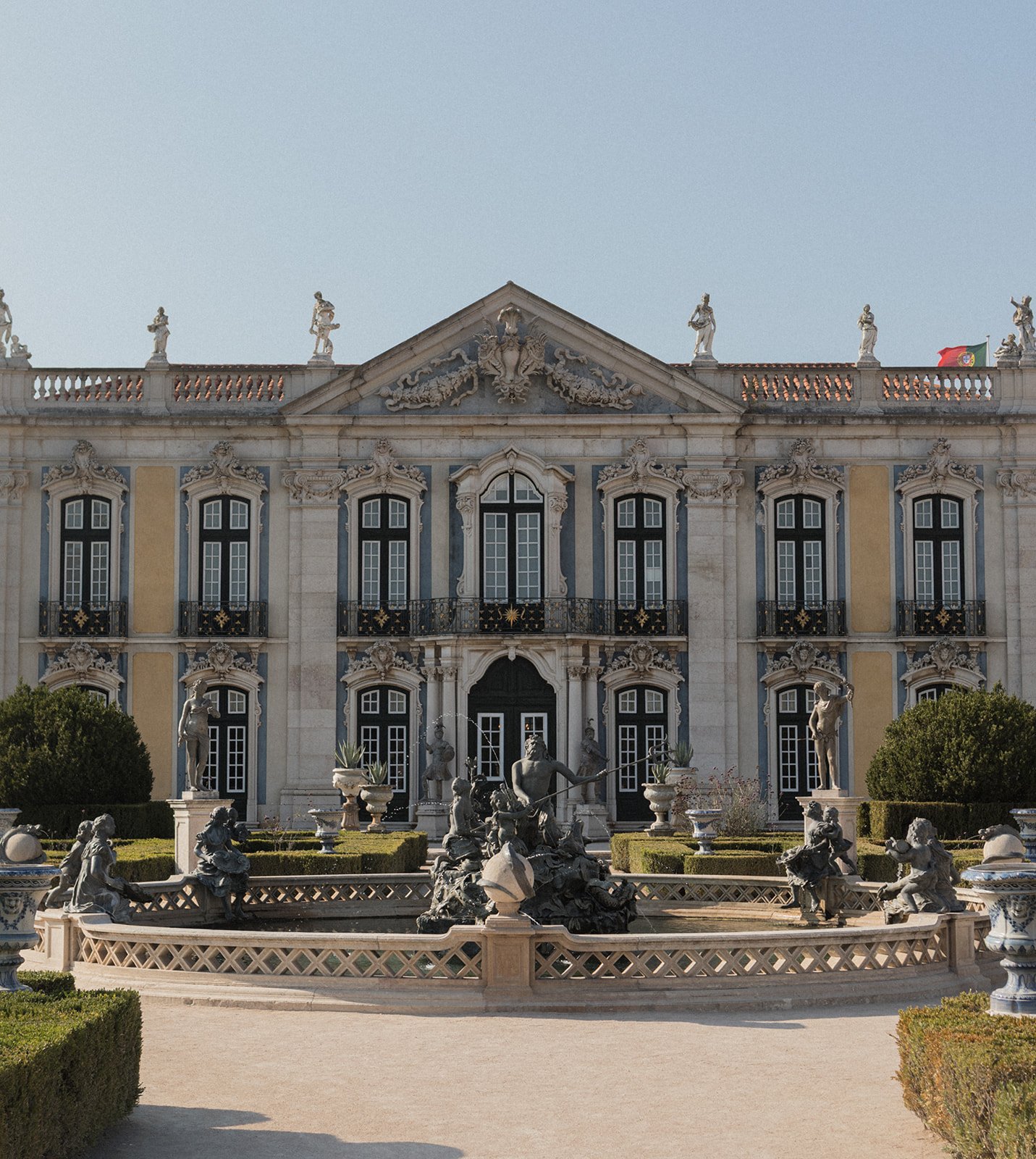 PALÁCIO DE QUELUZ WEDDING PHOTOGRAPHY: LIGHT, SPACES AND WHAT TO EXPECT