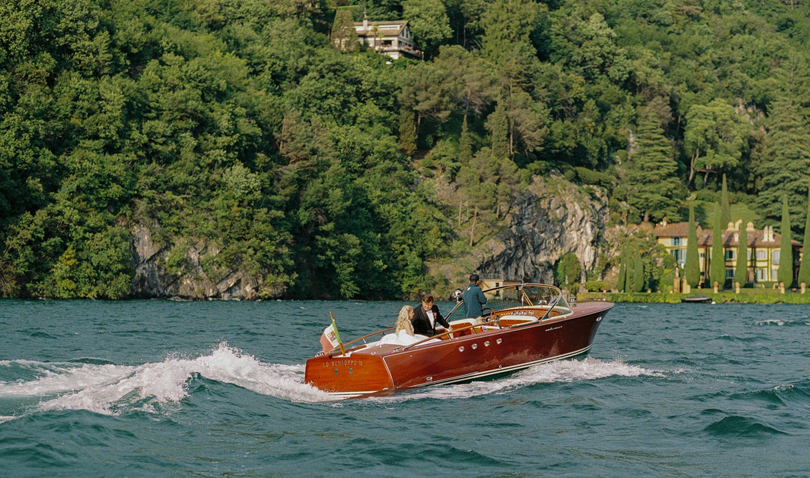 ELOPEMENT PHOTOGRAPHER IN LAKE COMO: A COMPLETE GUIDE FOR COUPLES
