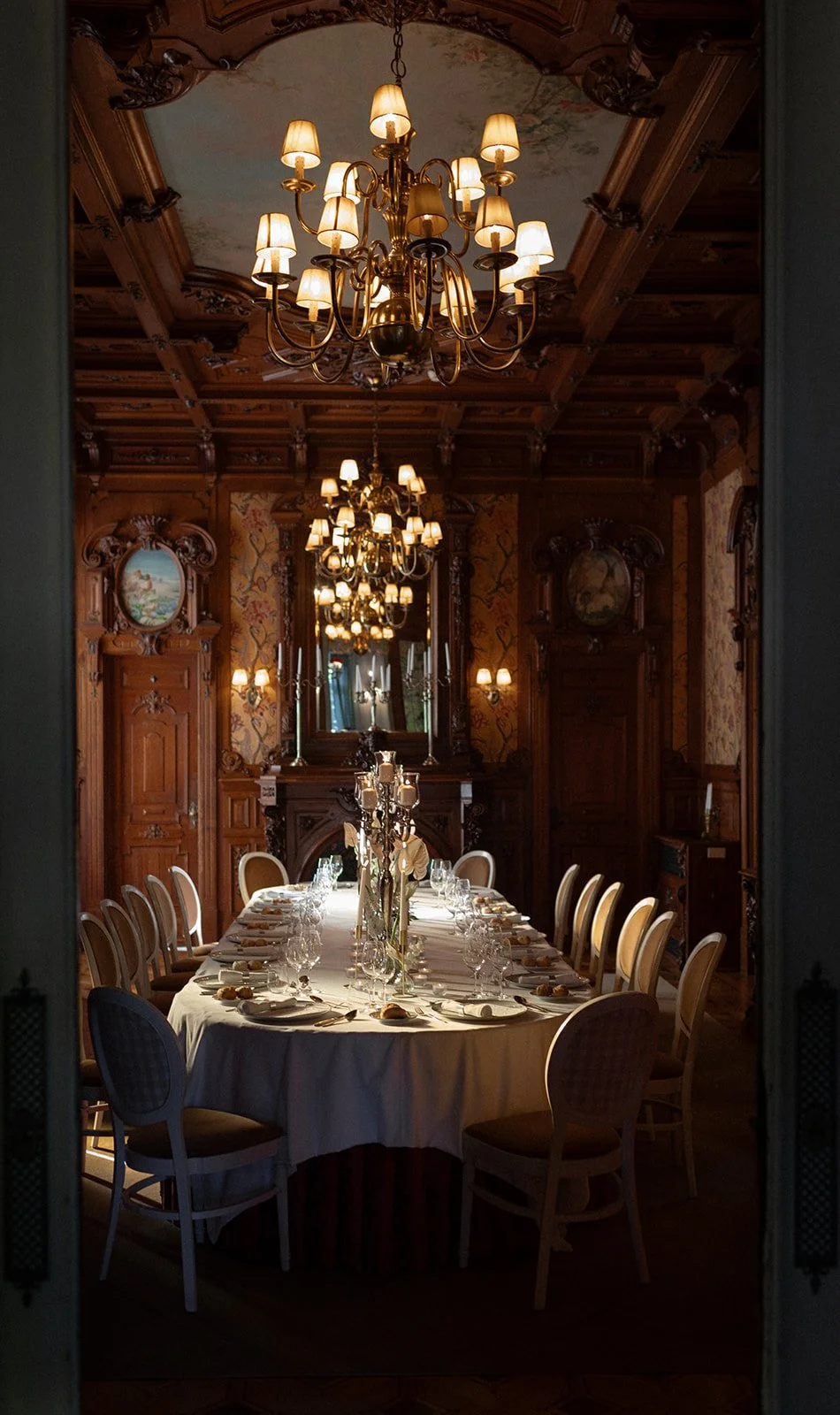 Intimate wedding tablescape at Pestana Palace in Lisboa, Portugal