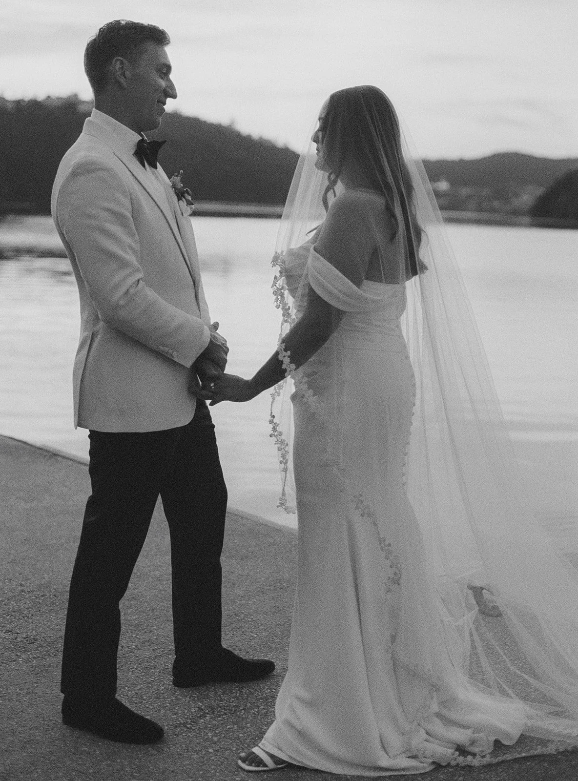 Editorial wedding photography guidance in Portugal during couple portraits by The Lopes Photography