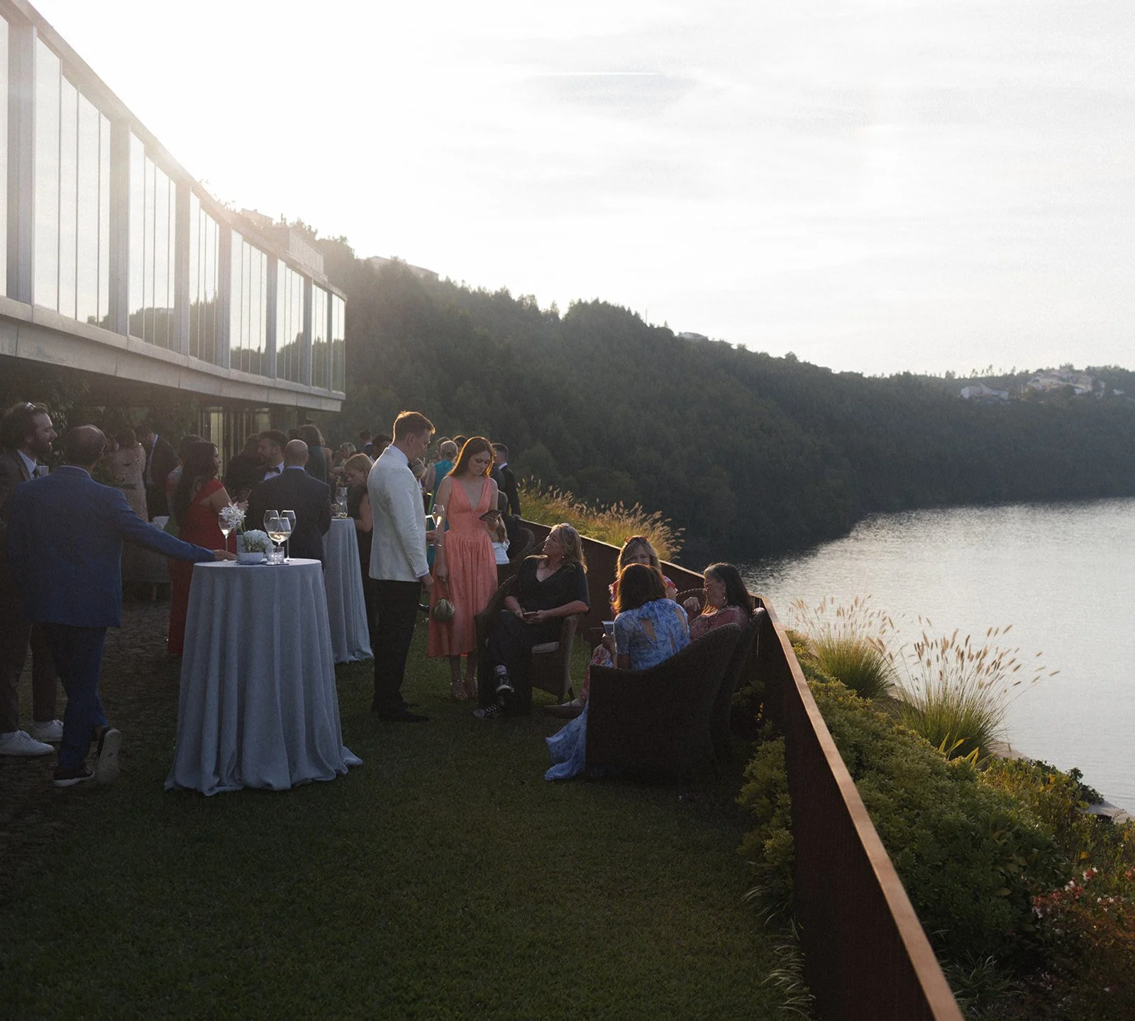 Guest experience at a Portugal destination wedding with elegant cocktail hour photographed by The Lopes Photography