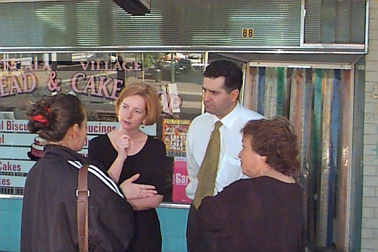 Telmo-Gillard-talk-ethnic-women2-PARA-LSA-4.jpg