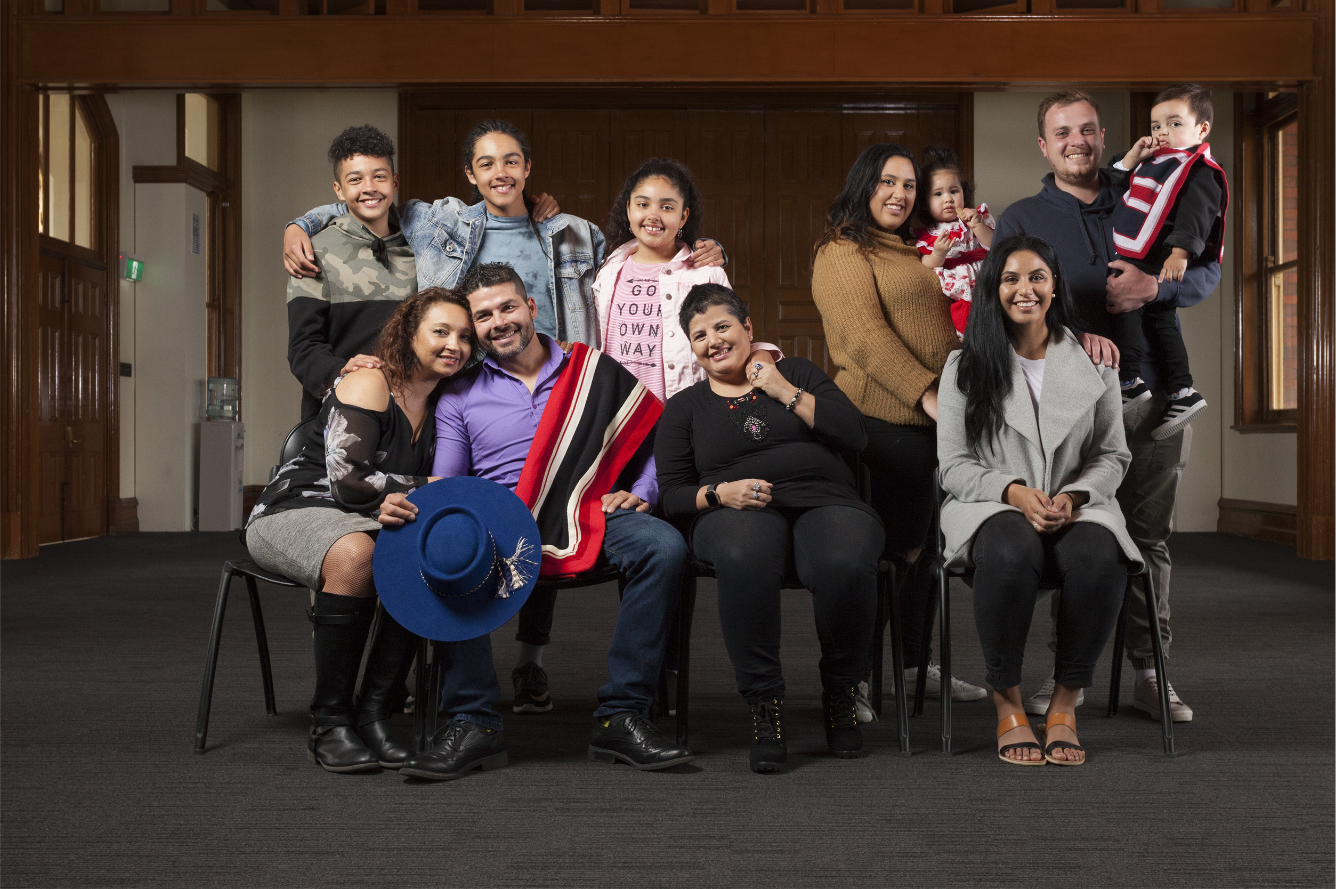 Villalobos Langford Family. The story of the Chilean Villalobos Langford family originated when Carlos and Jeanette arrived in Australia in 1987 with their six children: Carola, Daniel, Katherine, Carlos, Jessica and Jonathan. After a short stay in Perth, Carlos drove his family in a Holden Commodore station wagon to Melbourne. The Villalobos family has flourished and prospered, and their members are also heavily involved in passing on Chilean traditions through the Melbourne-based folk-dance group Violeta Parra (teachers Jonathan and his wife, Estelle). The Villalobos family is now four generations strong since their arrival in Australia, growing more prominent, more talented and loving every day (fragment of the original text) .