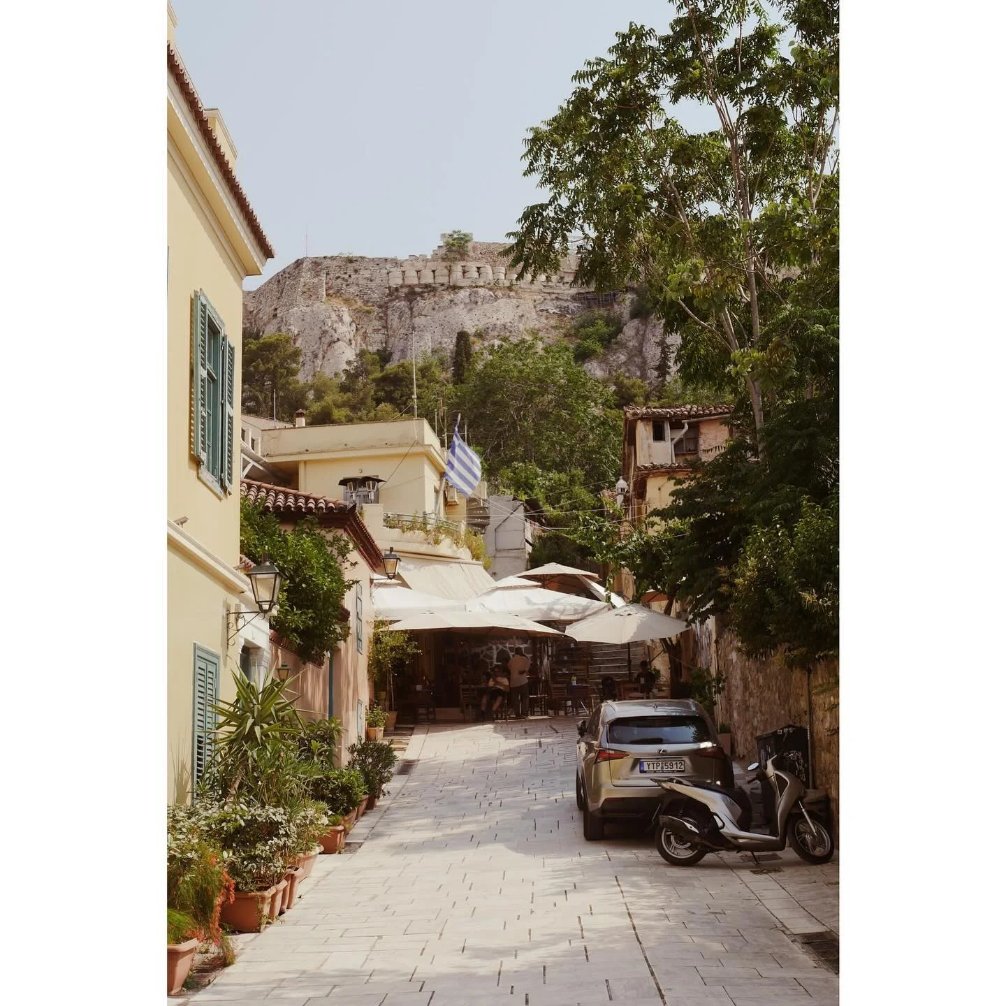 143/365 \ sun-soaked alleyways 

#gx85