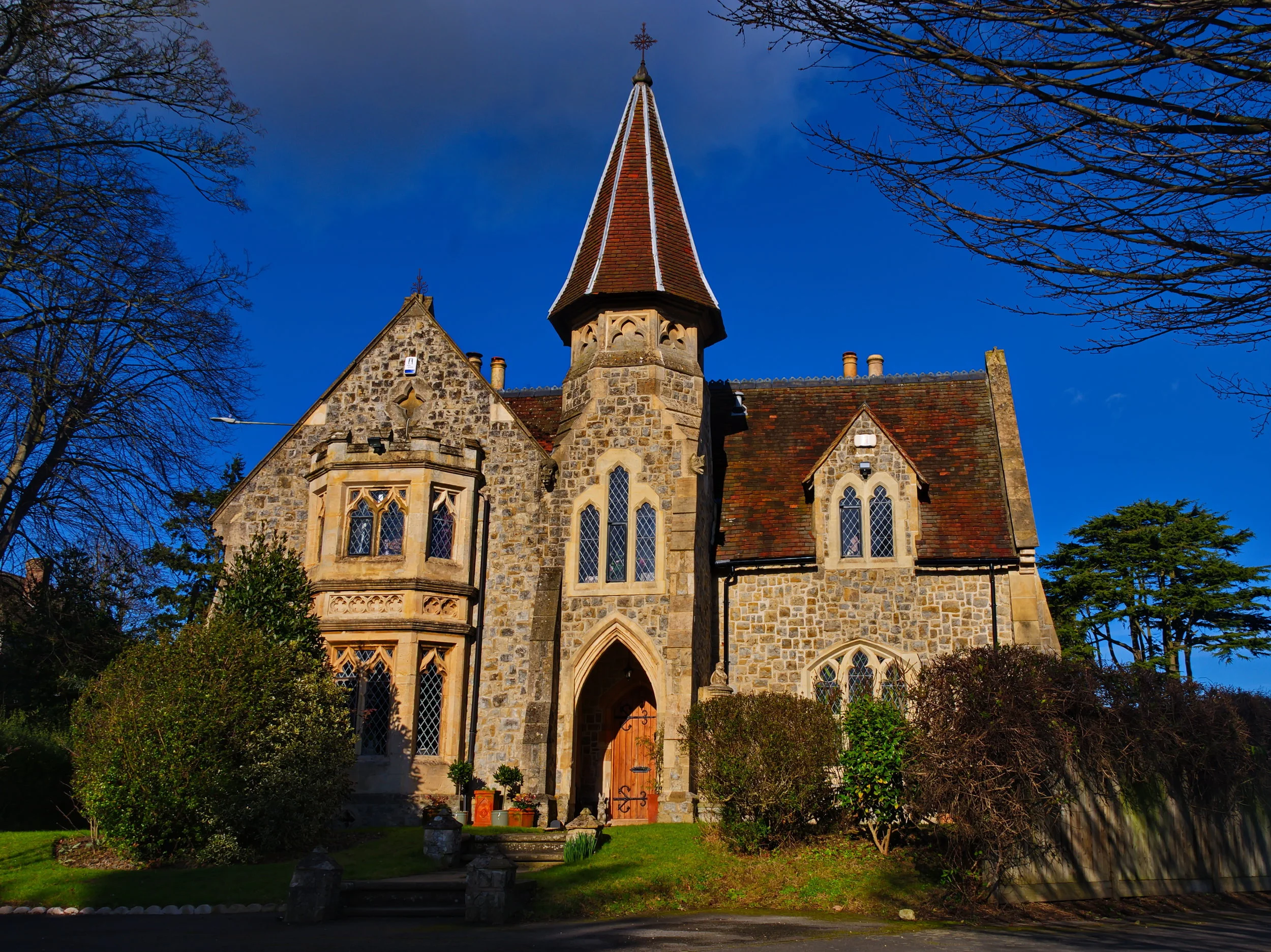 Cullen's Lodge, Ashford Cemetery, Kent
