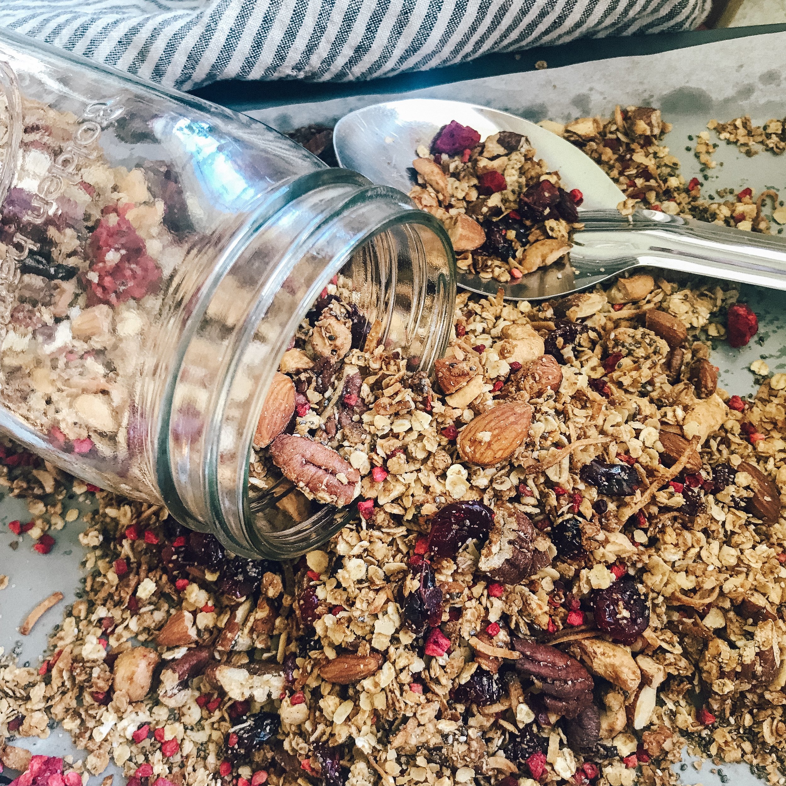 Crunchy Almond, Pecan & Raspberry Granola