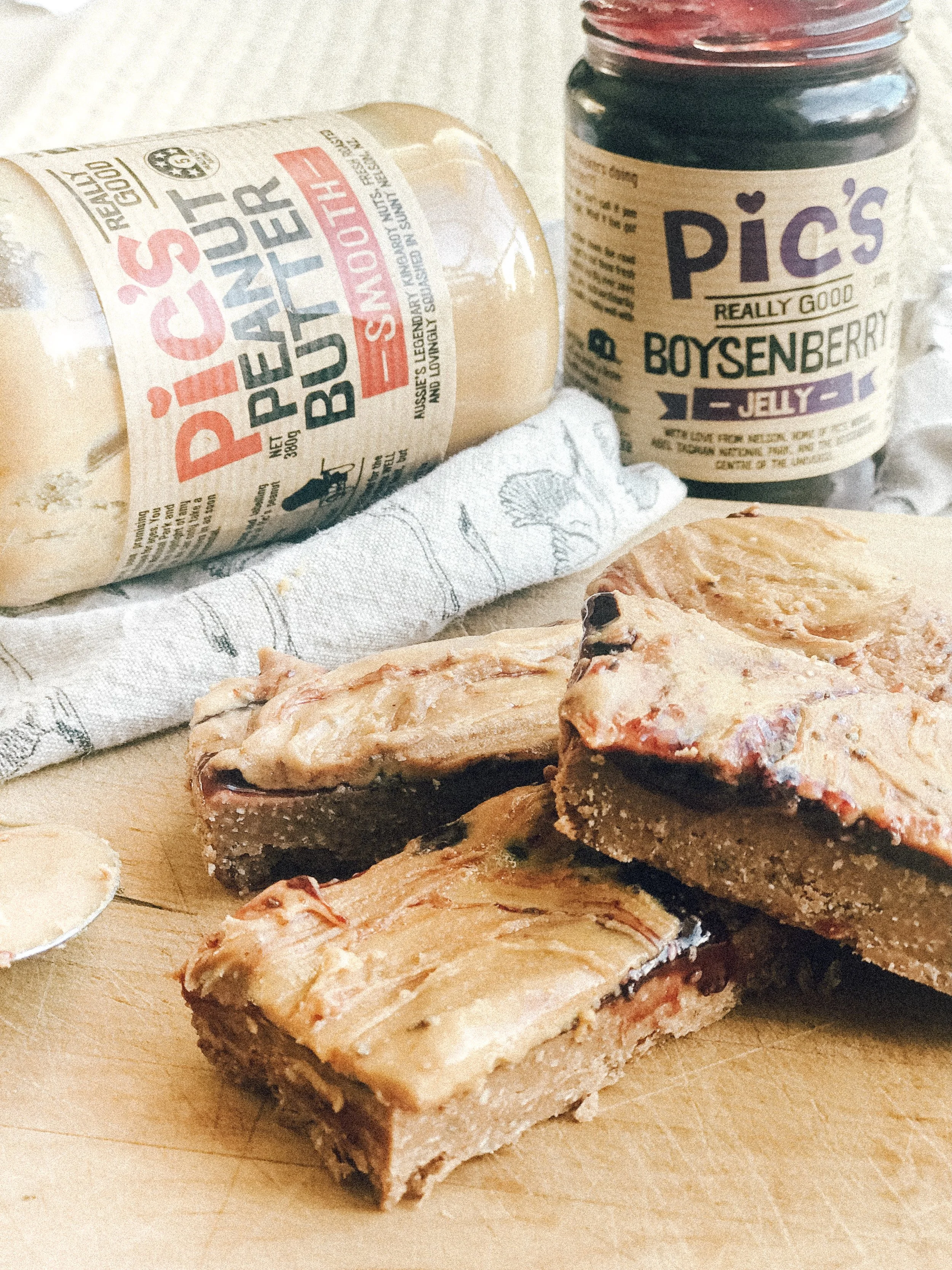 peanutbutterjellyslice