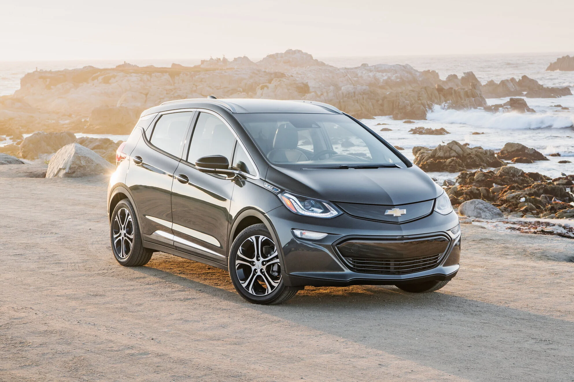 2019-Chevrolet-BoltEV-005.jpg