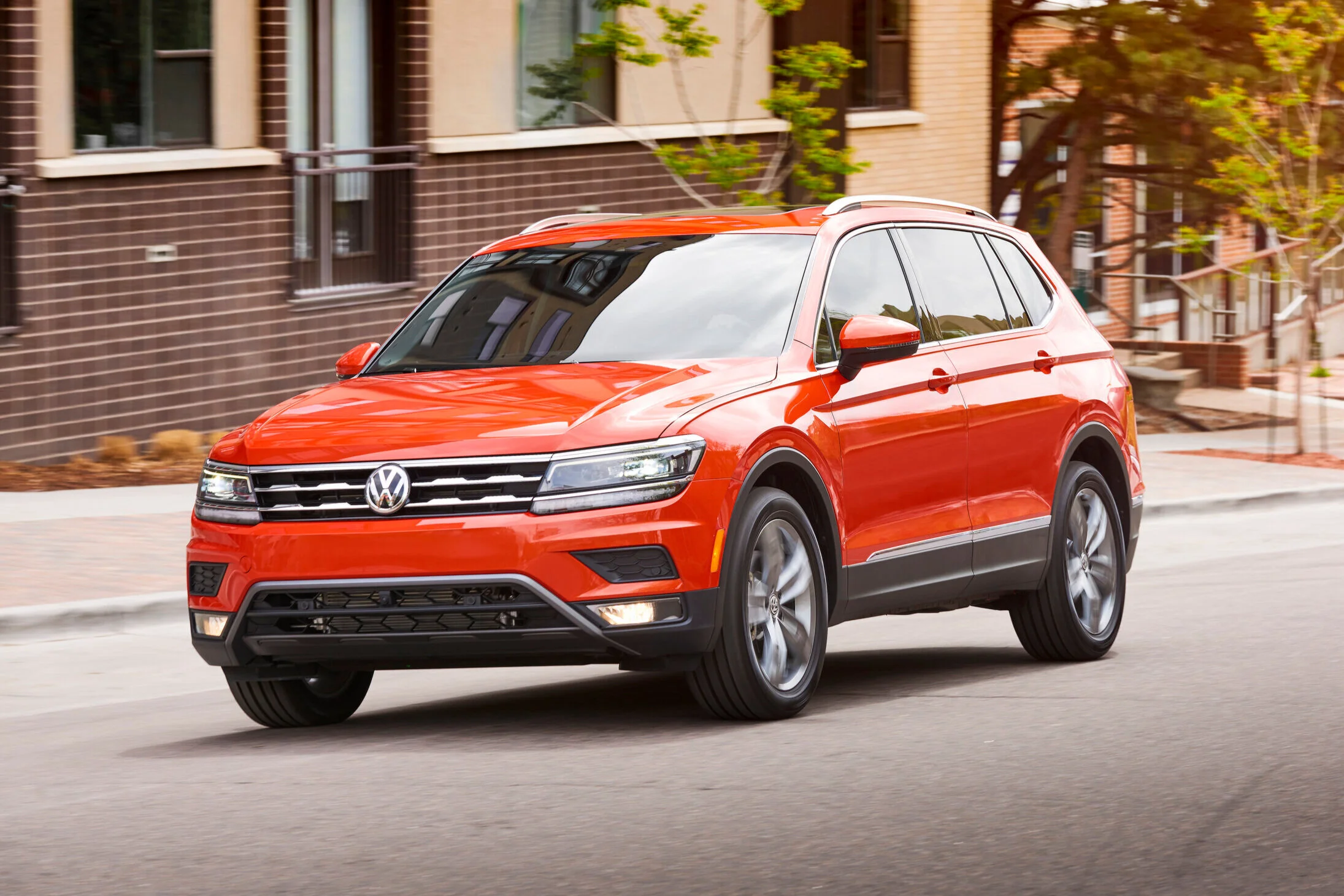 2018_Tiguan_SEL_Premium-Large-6958.jpg
