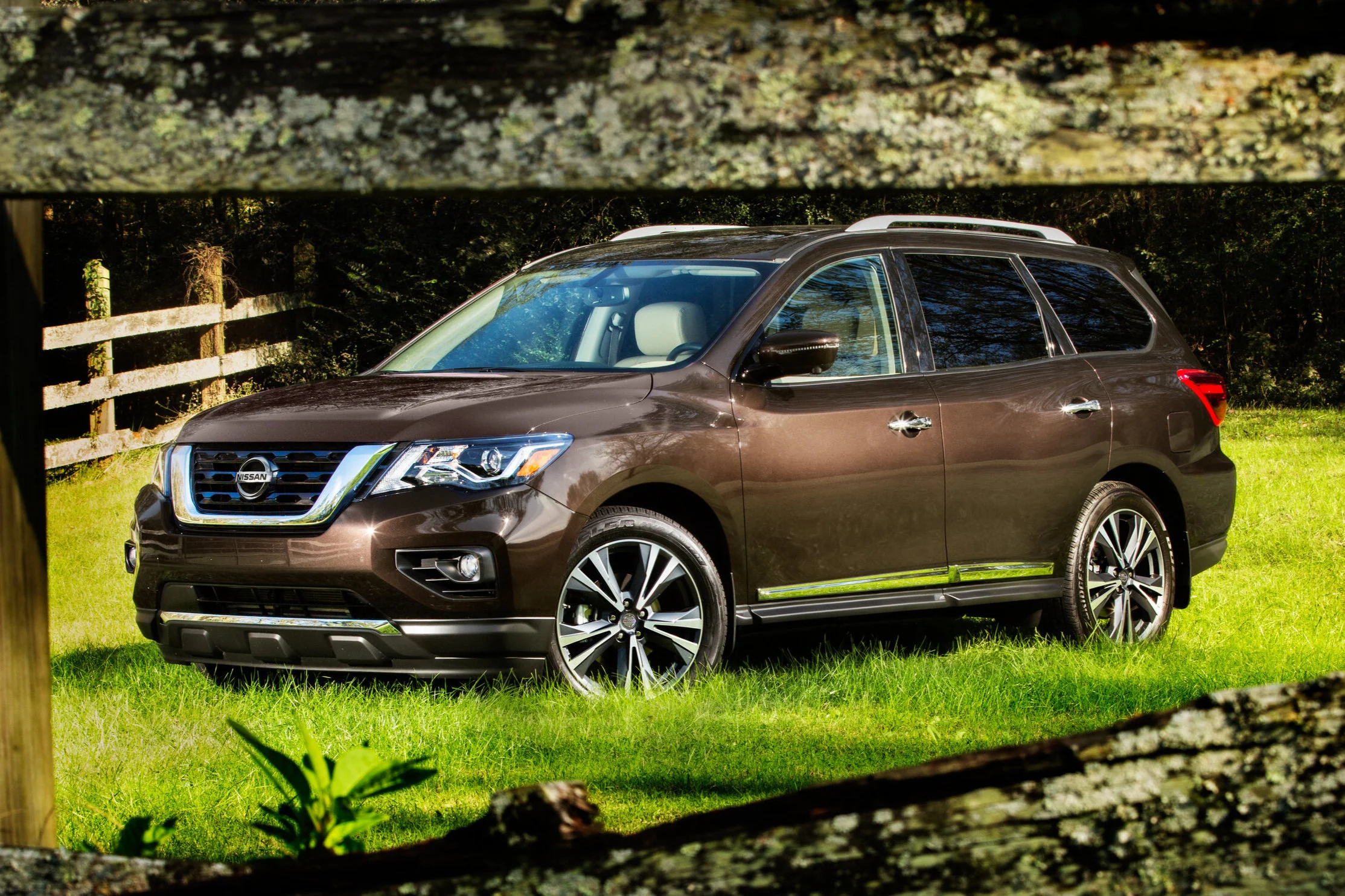 2019+Nissan+Pathfinder-2-source.jpg