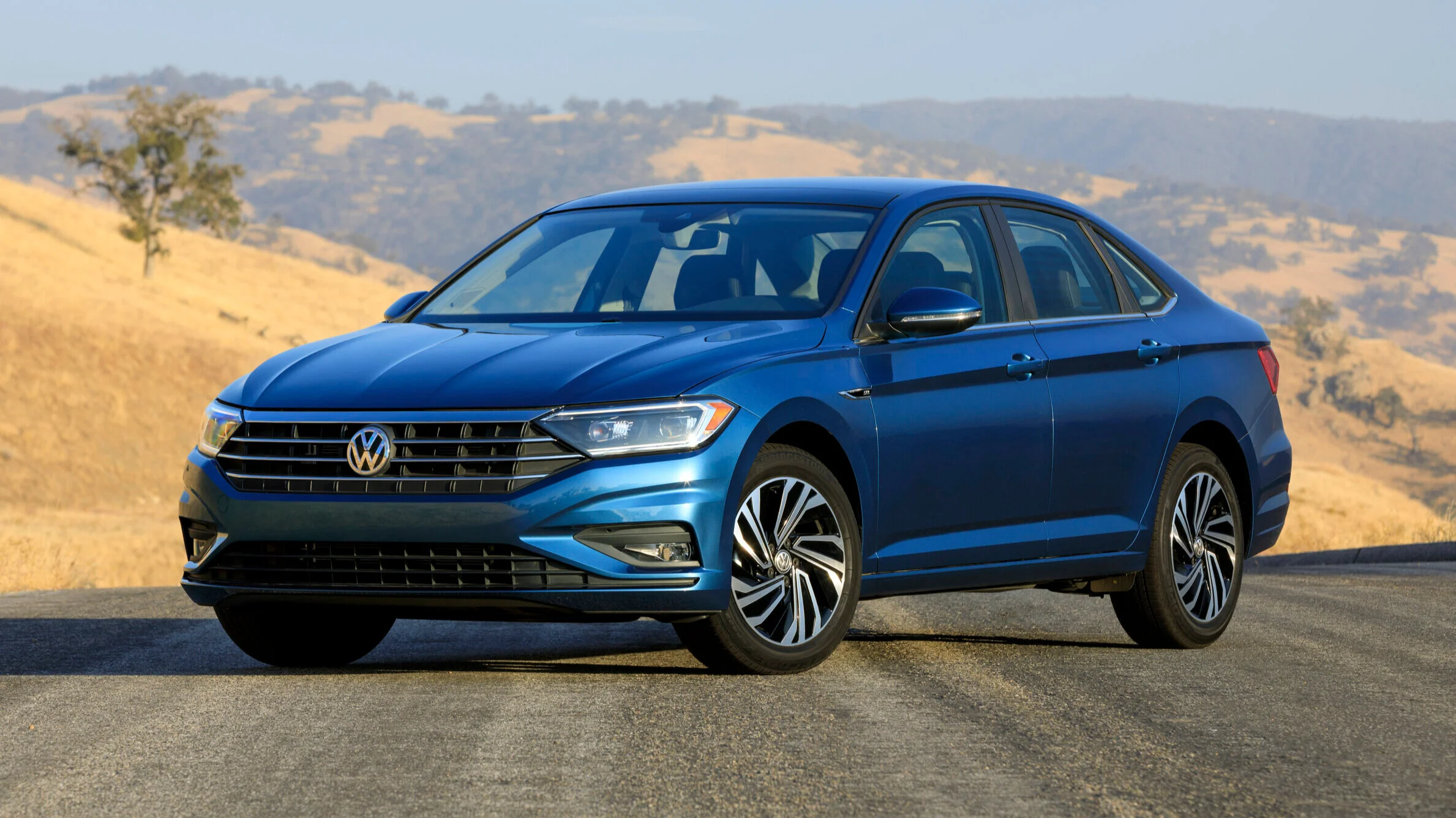 2019_Jetta-Large-7884.jpg