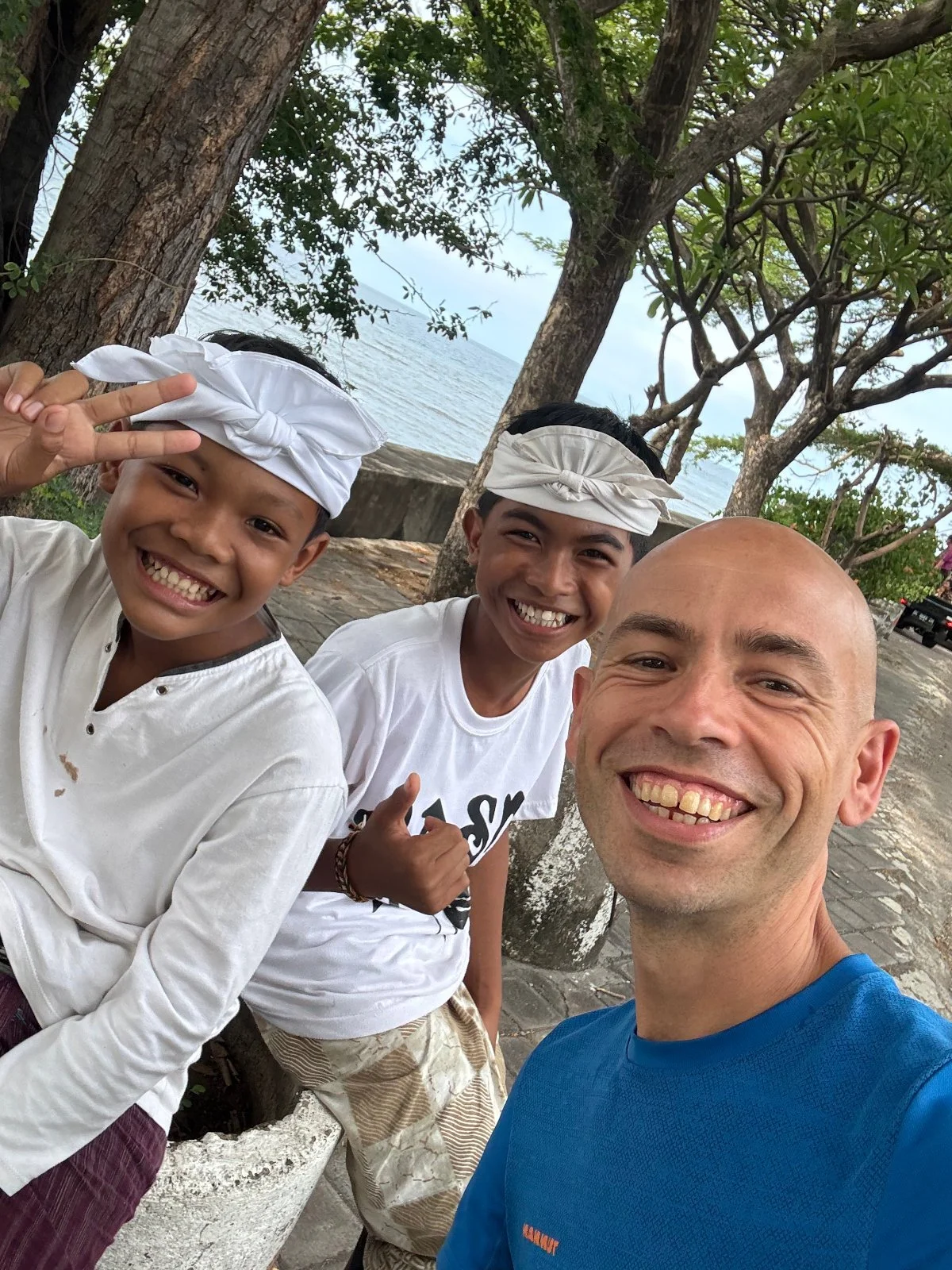 photo-bali-friends.jpg