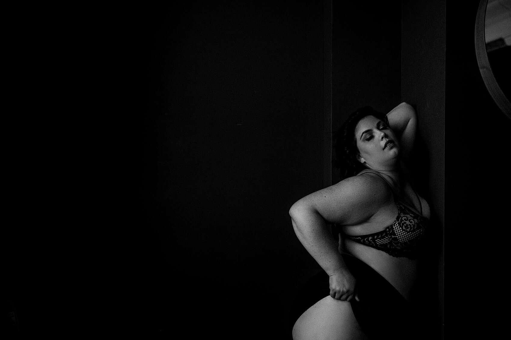 Winnipeg Boudoir Photographer_4392.jpg