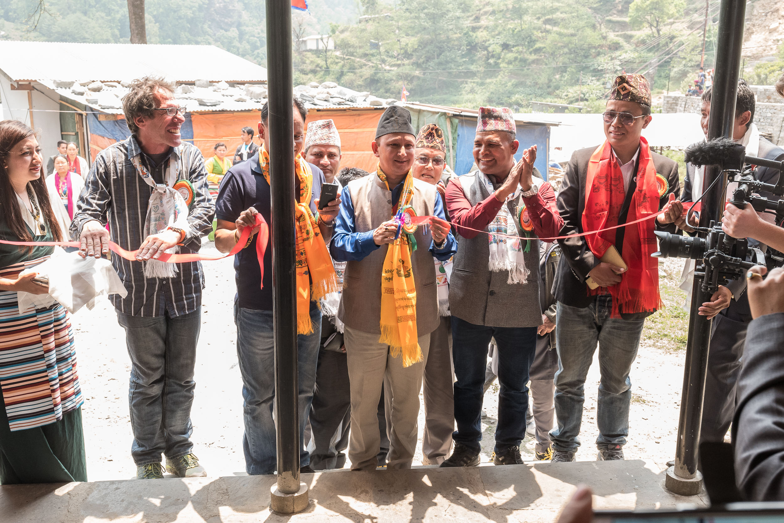 Schuleinweihung in Yangri