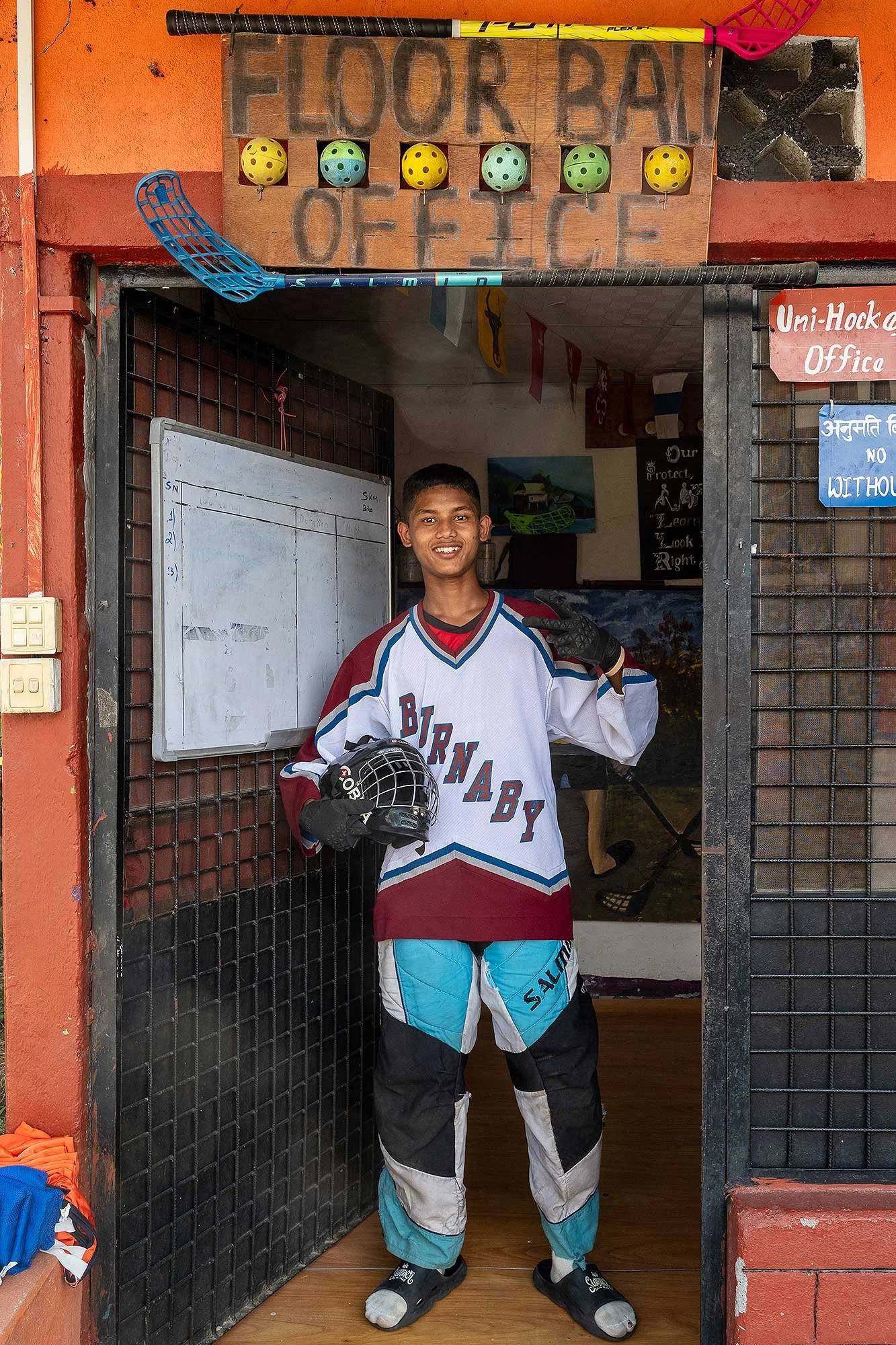 Floorballspieler von Himalayan Life, eine NGO in Nepal