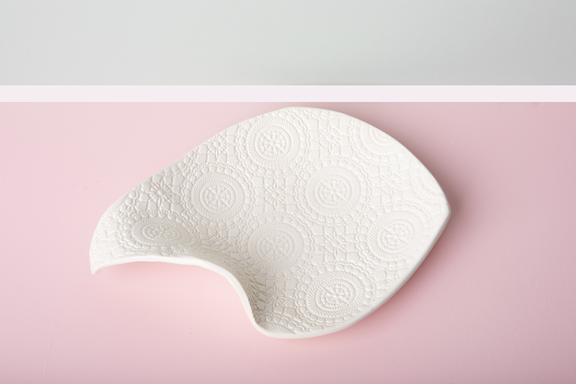 LC10 (1) Small ceramic lace print dish.jpg
