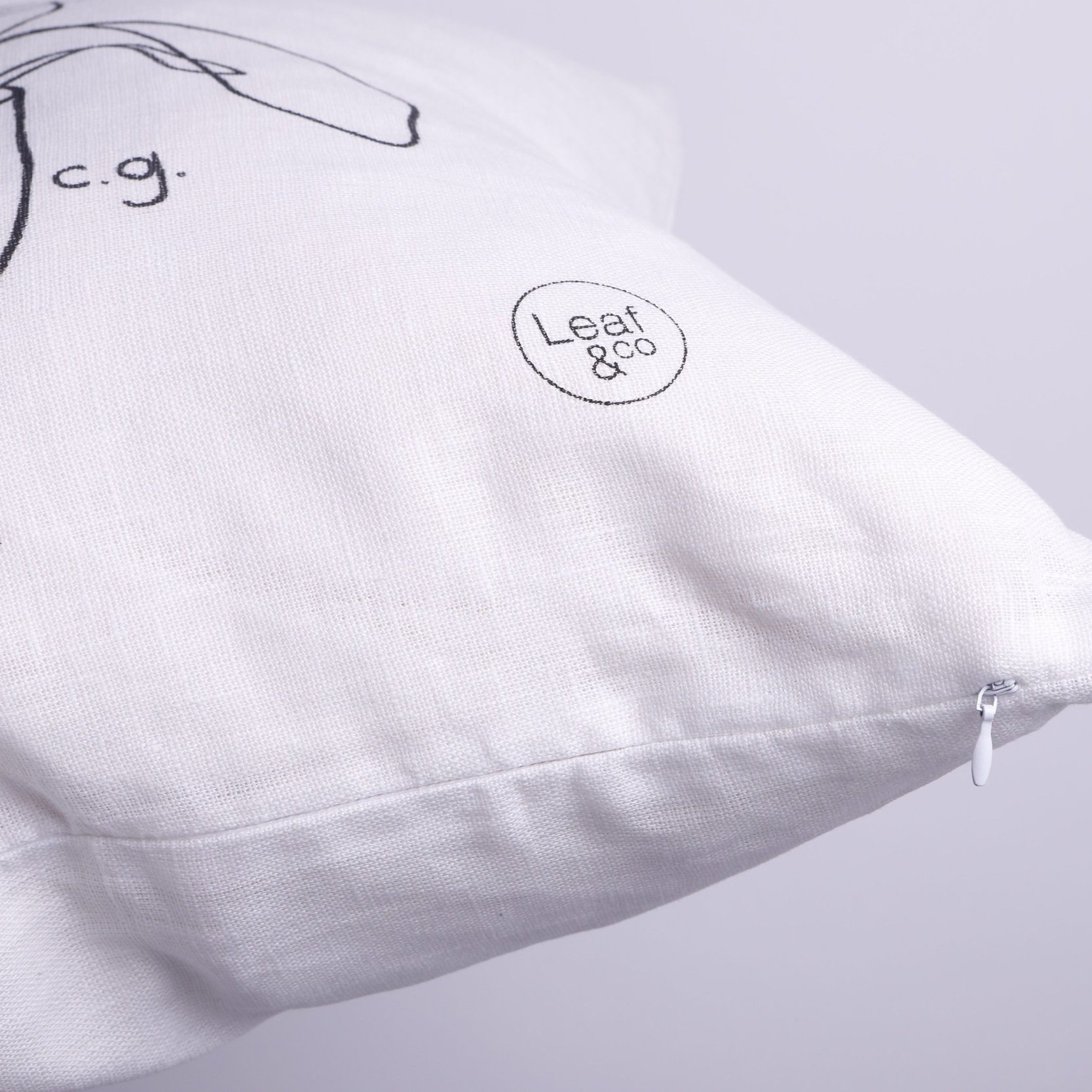 cushion+white+3.jpg