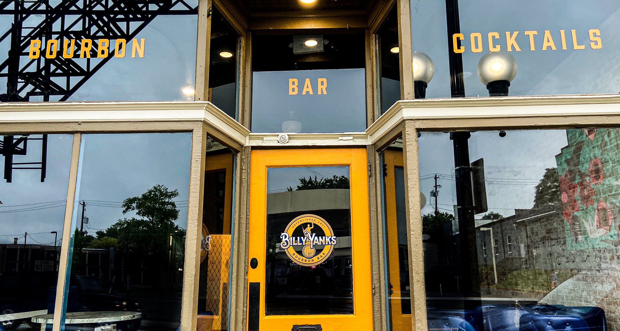 BilliterStudio_BillyYanks_BourbonBar_Entrance_LR.jpg